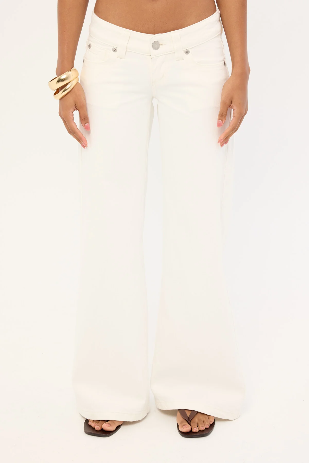 Abrand 00 Wide Low Jean White RCY - Image 7