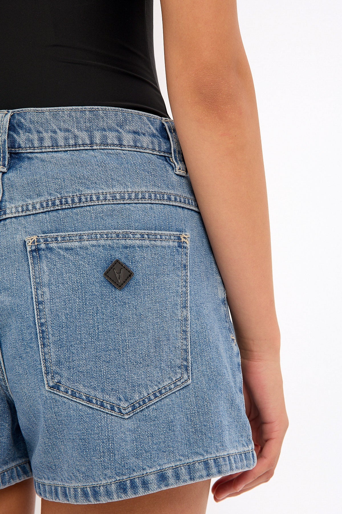 Abrand 95 Baggy Short Madison - Image 6