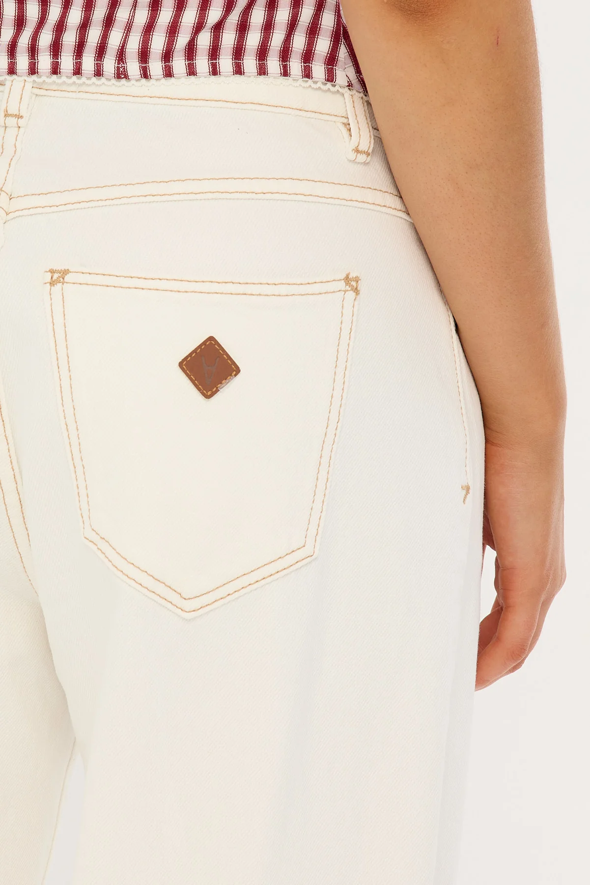 Abrand 95 Mid Baggy Petite White - Image 6