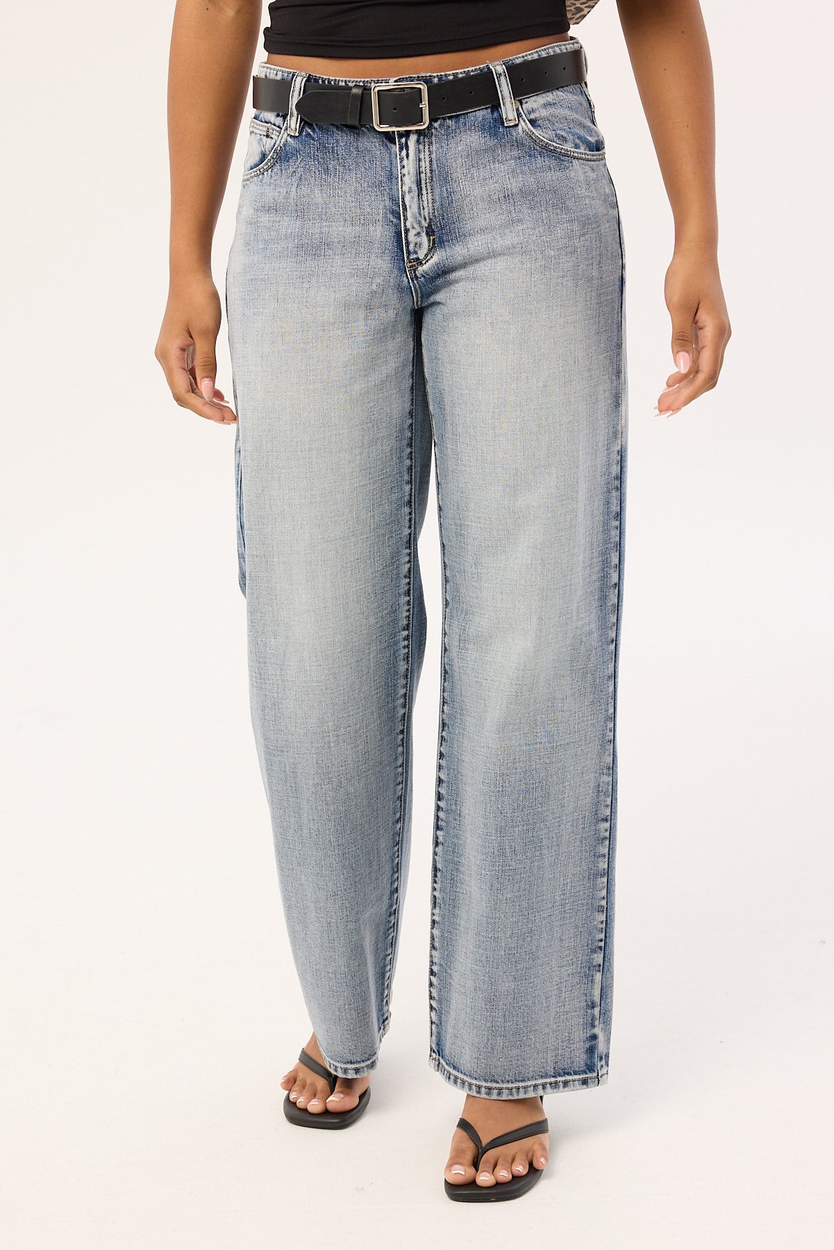 Abrand 99 Low Rise Baggy Jean Keira - Image 3
