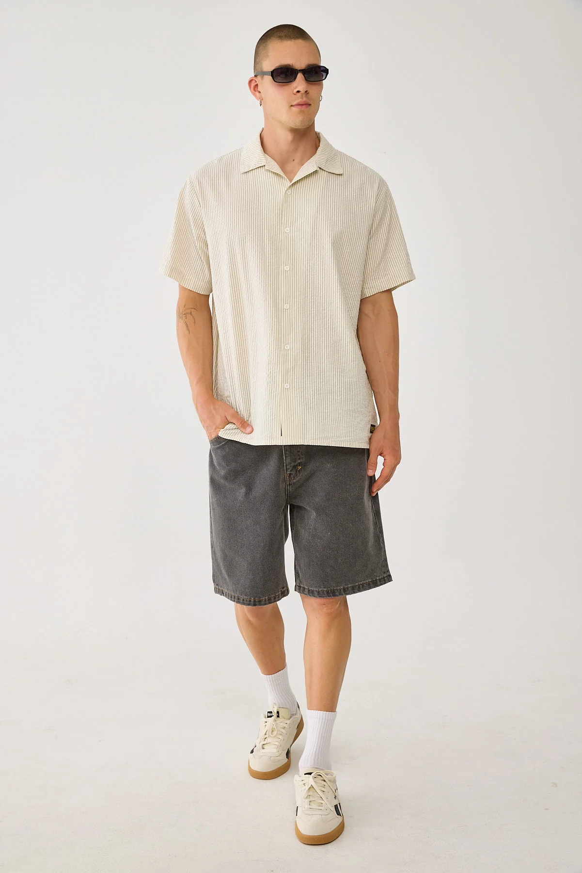 Abrand A5 Baggy Short Dustin Washed Black - Image 3