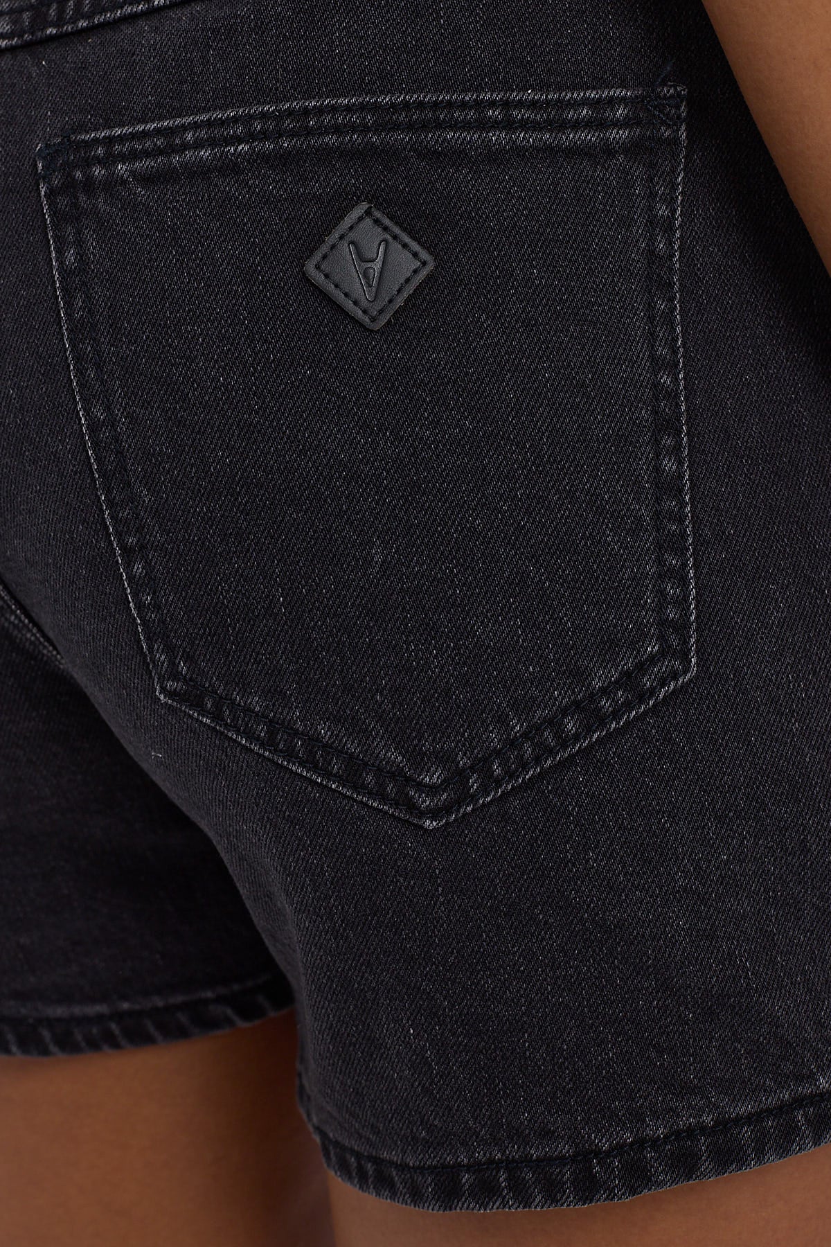 Abrand Venice Short Charo Black Charo Black - Image 6