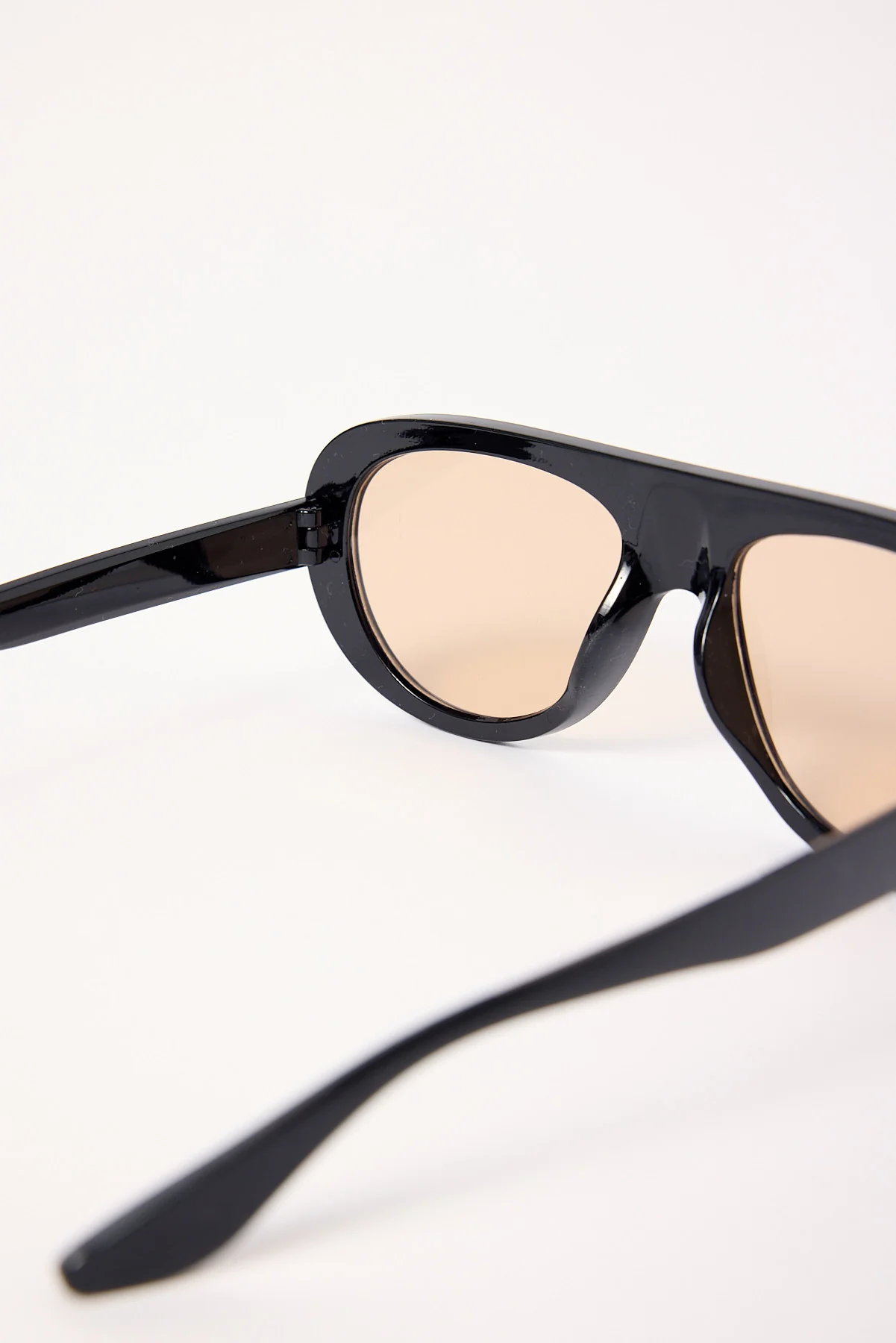 Angels Whisper Empire Sunglasses Black - Image 3