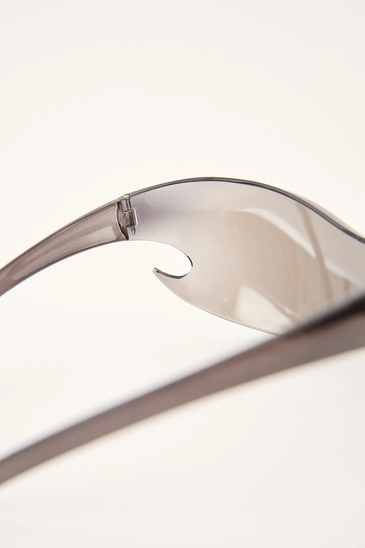 Angels Whisper Rush Sunglasses Silver - Image 4