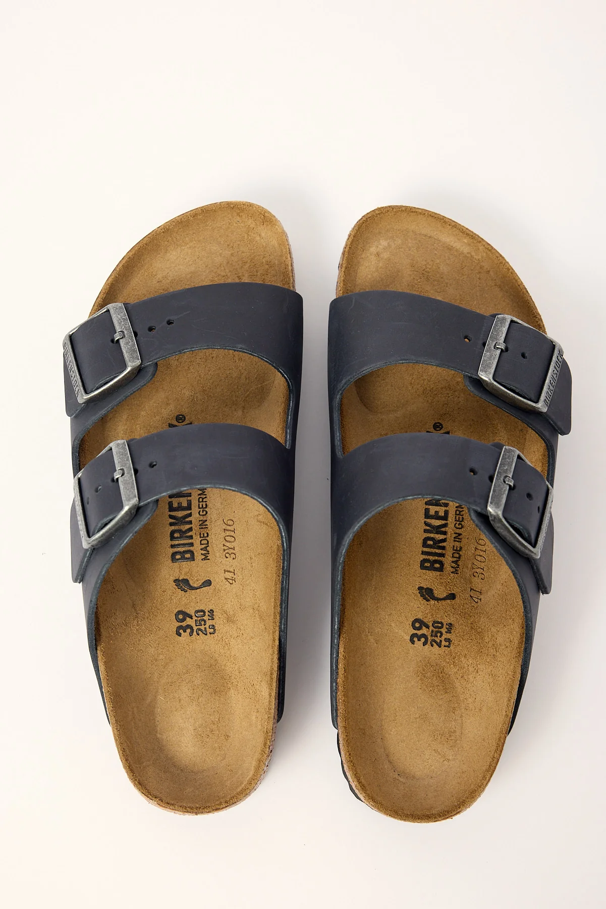 Birkenstock Arizona Black Oiled Leather Narrow Black - Image 3