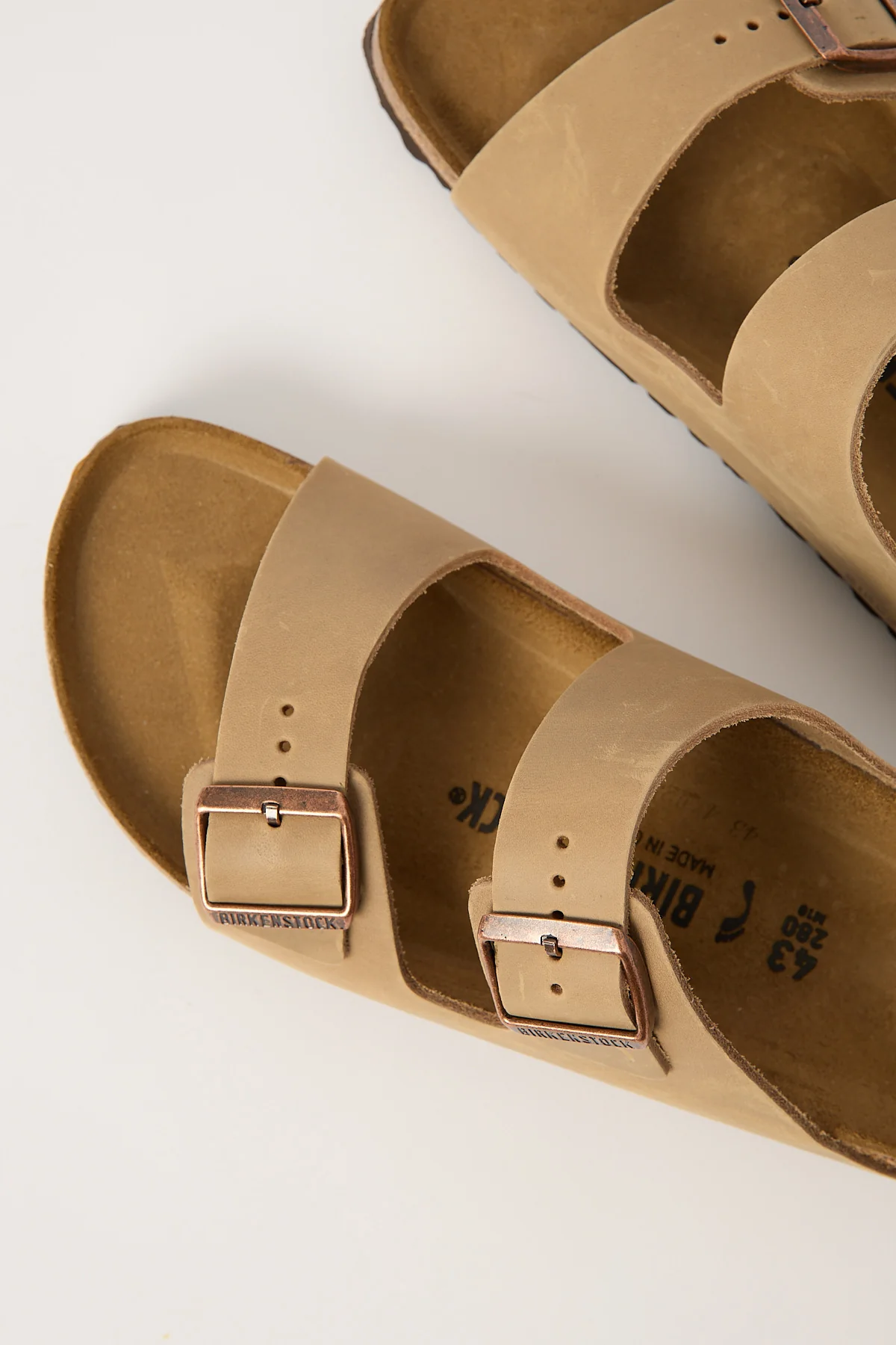 Birkenstock Arizona Oiled Leather Narrow Tobacco - Image 4