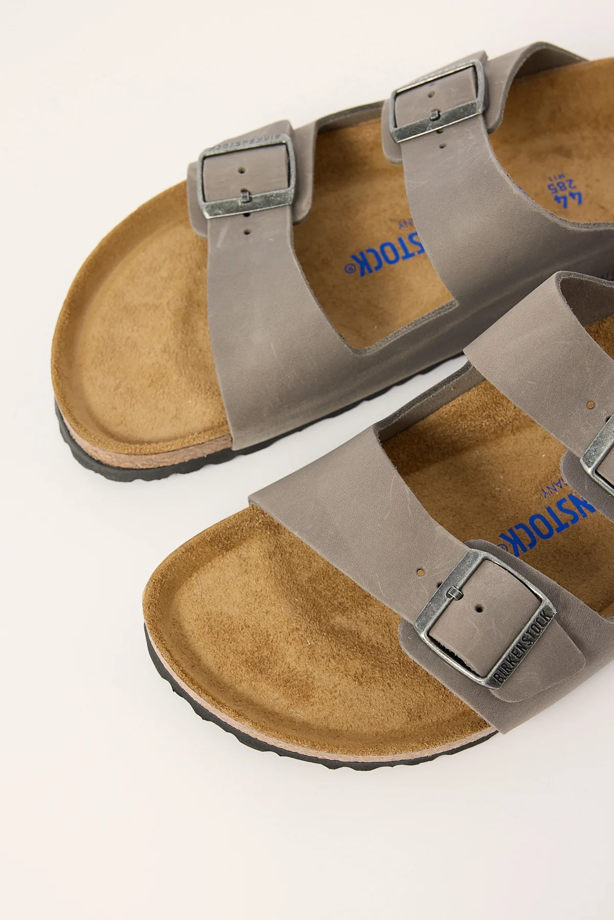 Birkenstock Arizona SFB Oiled Leather Narrow Iron - Image 3