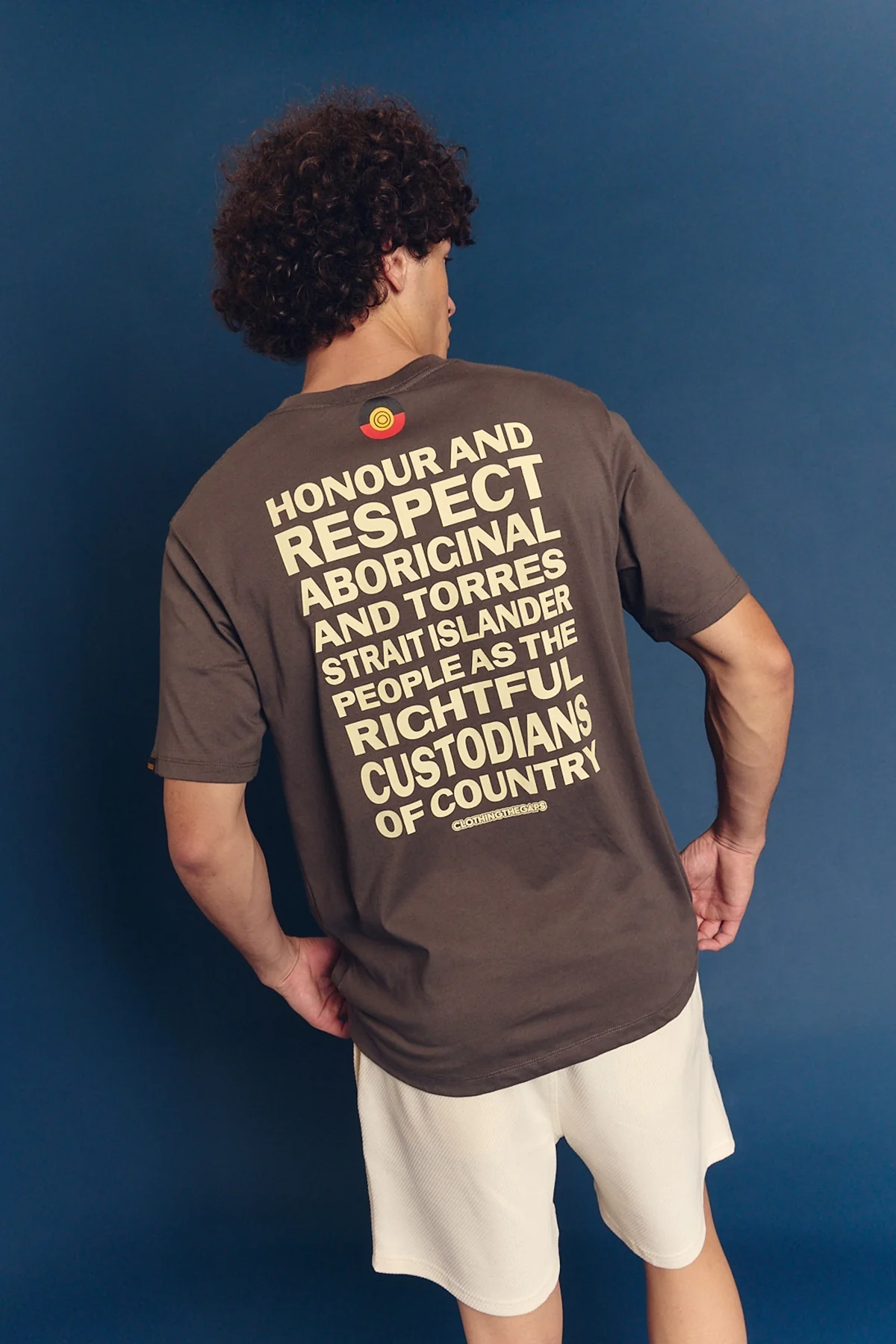 Clothing The Gaps Block Honoour Country Tee Charcoal - Image 10