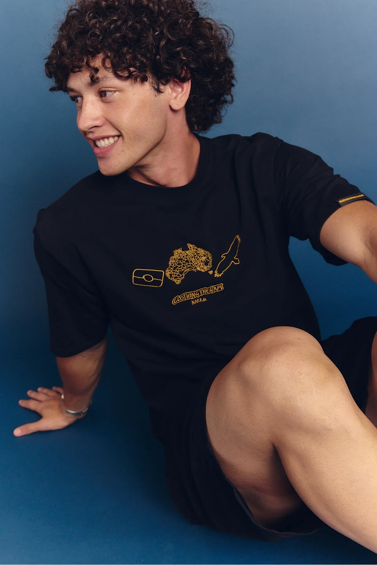Clothing The Gaps Icon Tee Black - Image 11