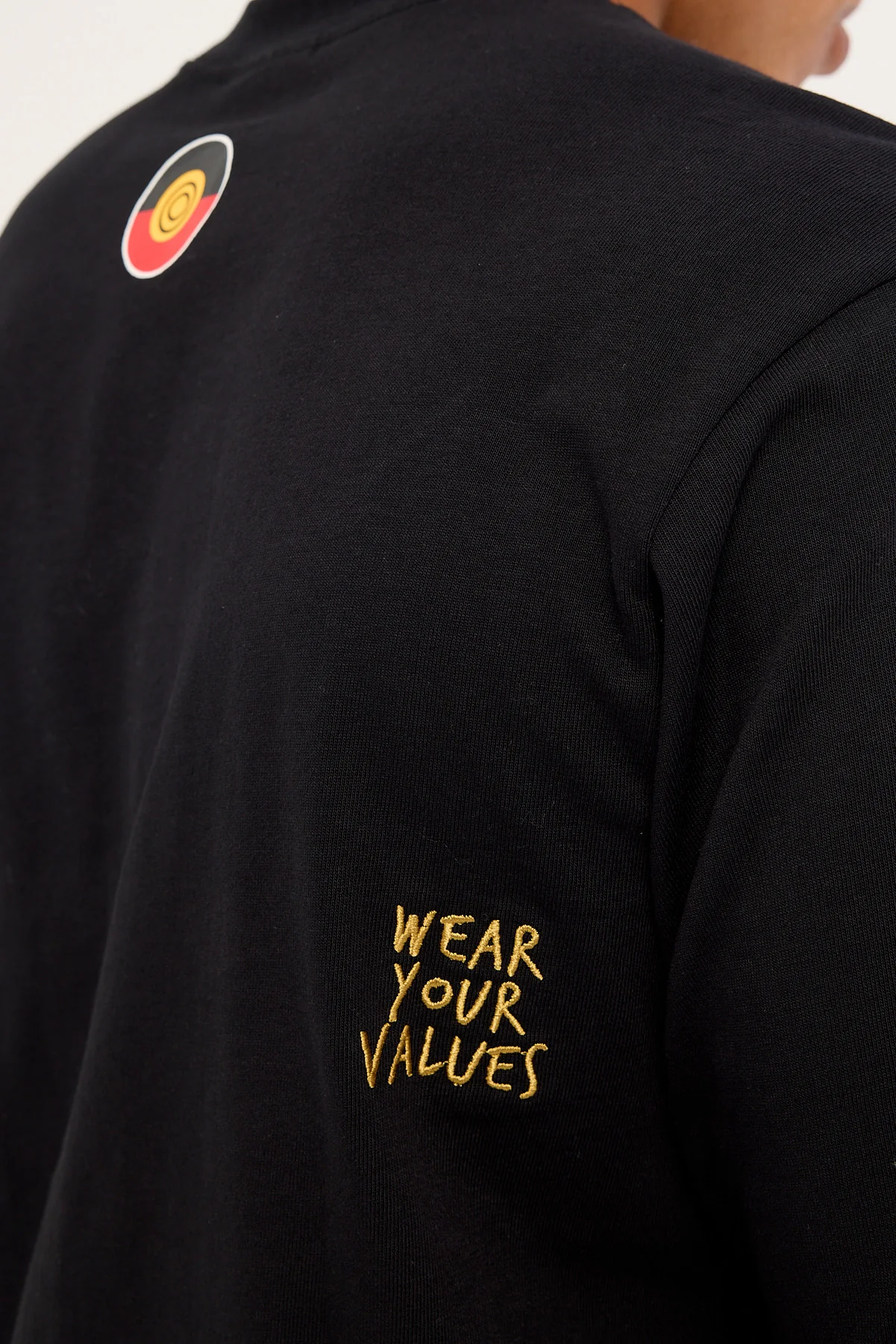 Clothing The Gaps Icon Tee Black - Image 6