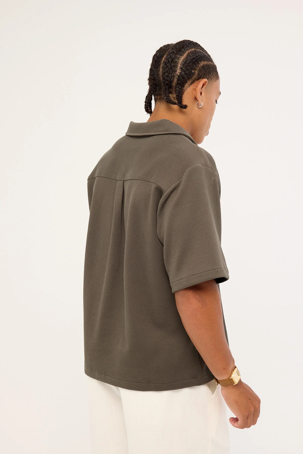 Common Need Alaric Boxy Cropped Resort Shirt Asphalt - Image 5