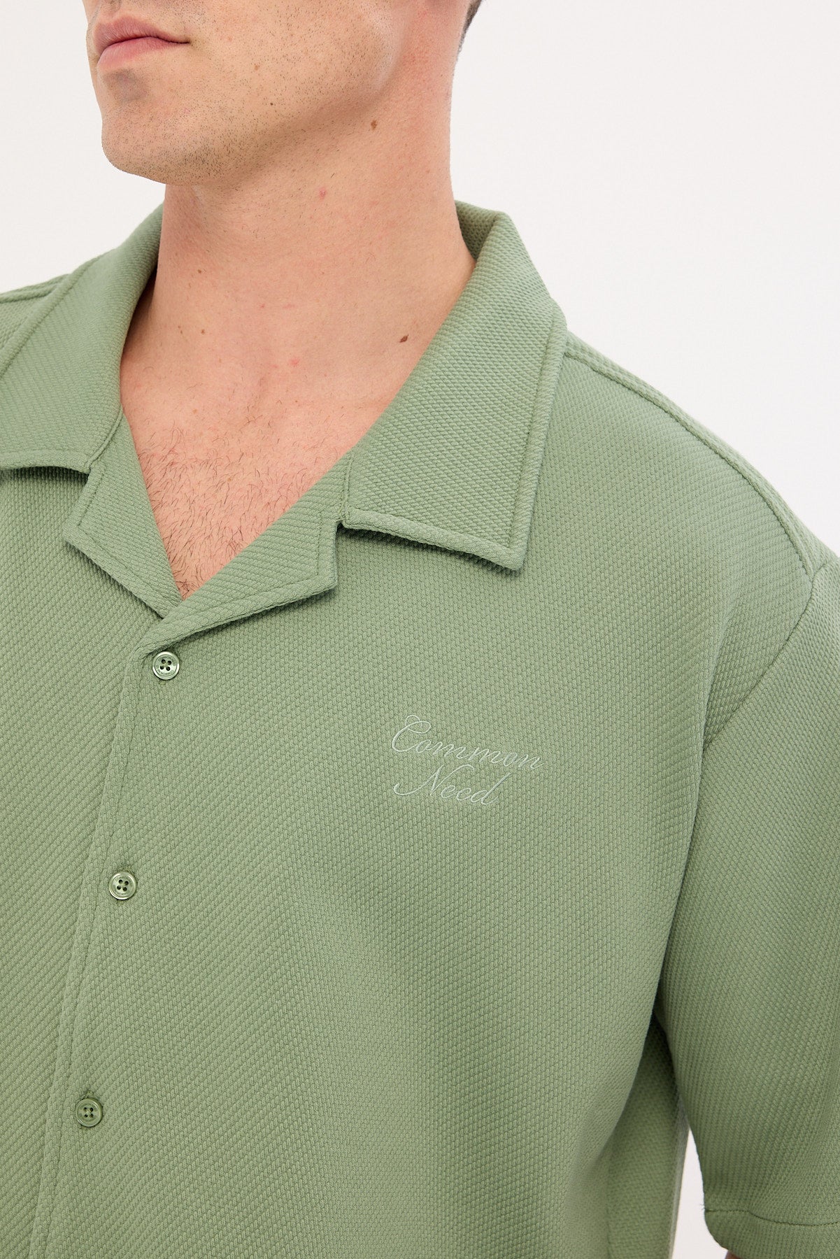 Common Need Alaric Boxy Cropped Resort Shirt Sage - Image 3