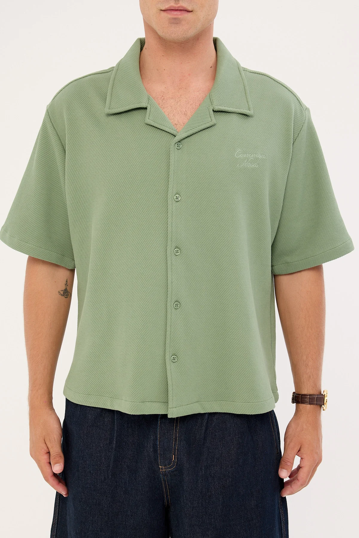 Common Need Alaric Boxy Cropped Resort Shirt Sage - Image 6