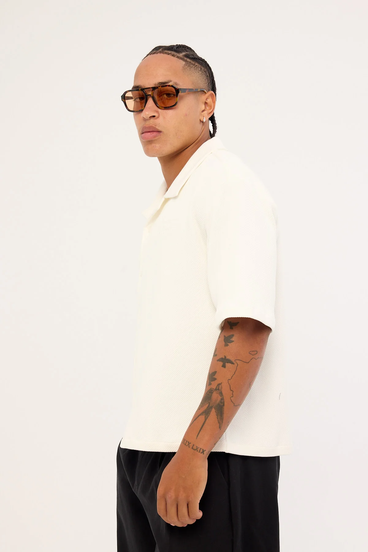 Common Need Alaric Boxy Cropped Resort Shirt White - Image 3