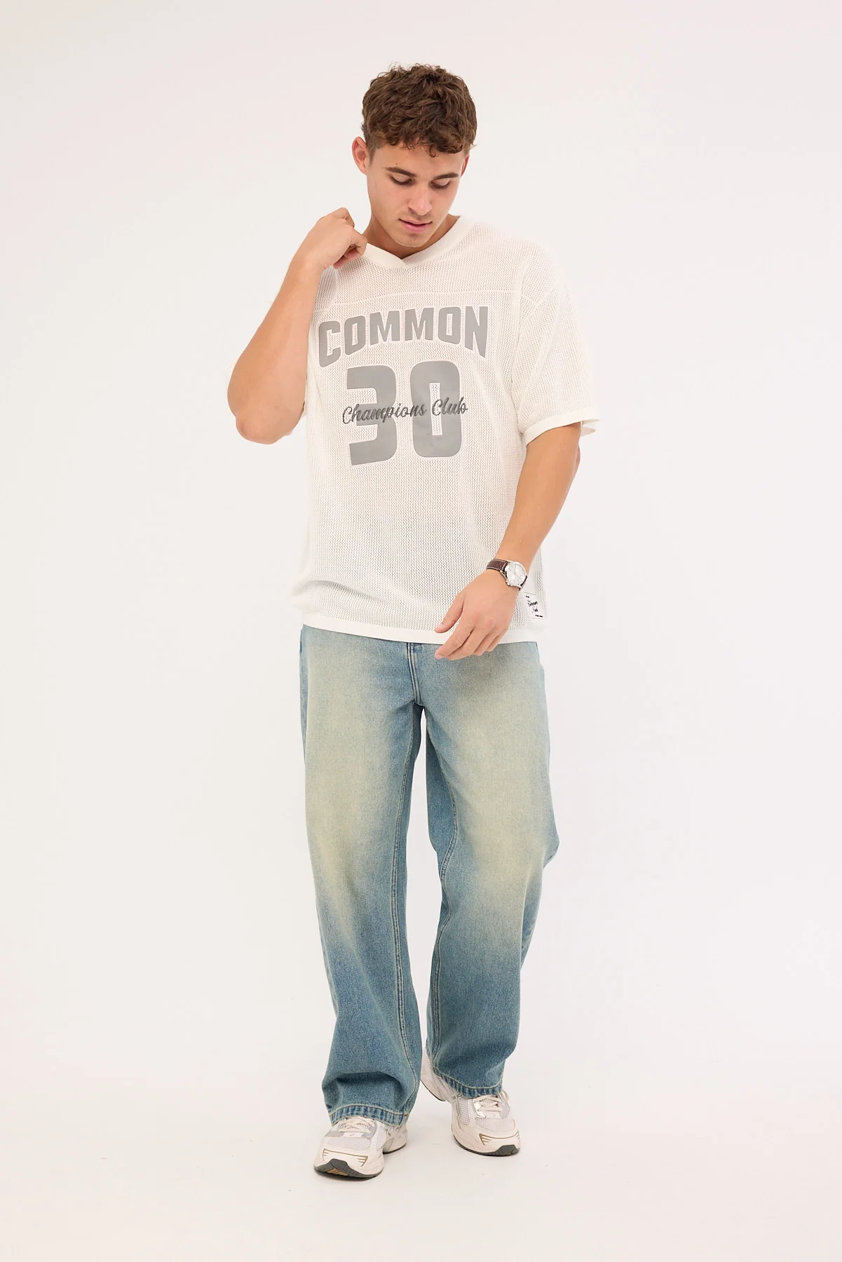 Common Need Arena Knit V-Neck Knit Jersey Off White - Image 2