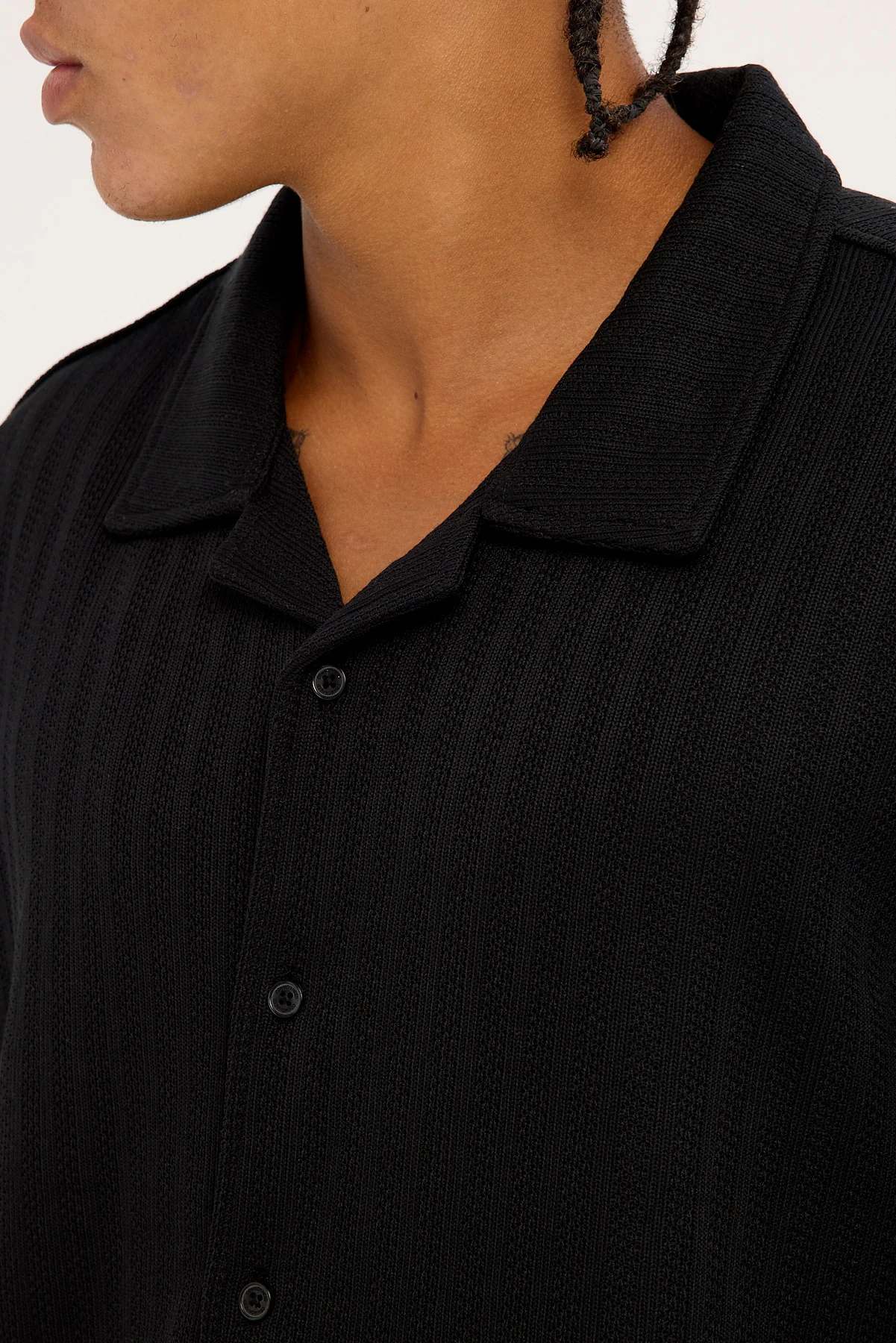 Common Need Artie Boxy Cropped Resort Shirt Black - Image 3