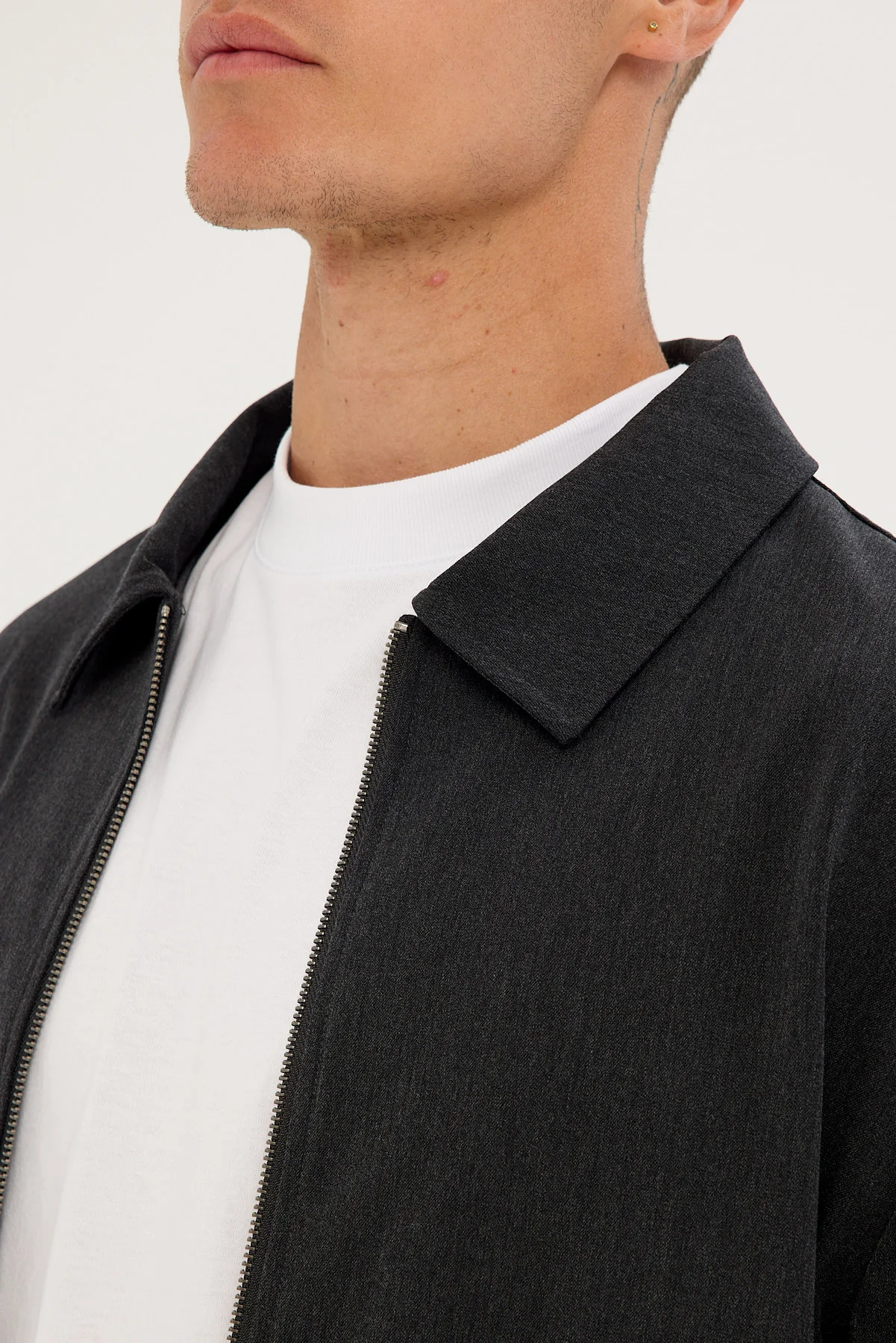 Common Need Atticus Cropped Jacket Grey - Image 3