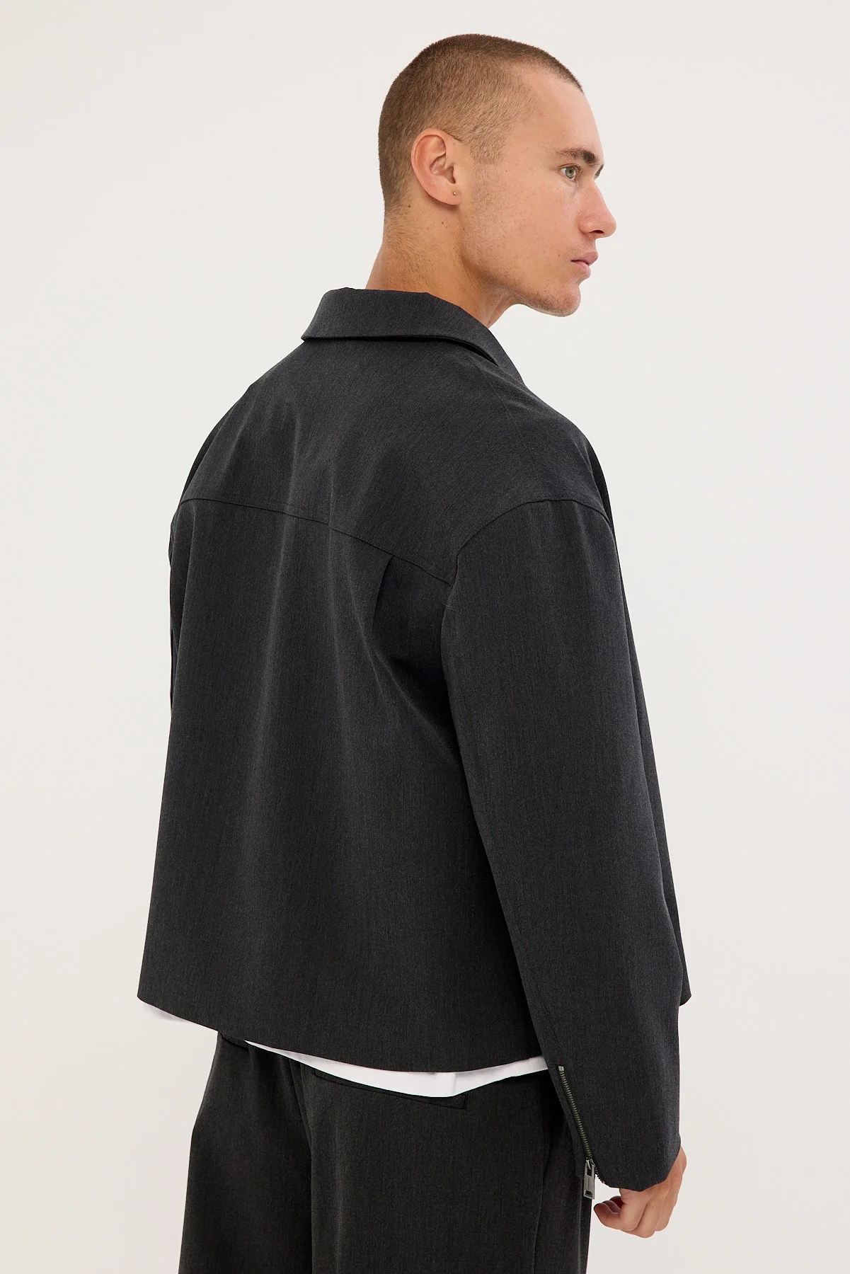 Common Need Atticus Cropped Jacket Grey - Image 5