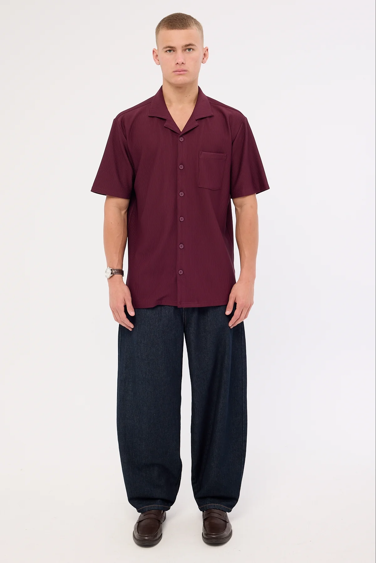 Common Need Austin Pleated Resort Shirt Burgundy - Image 2