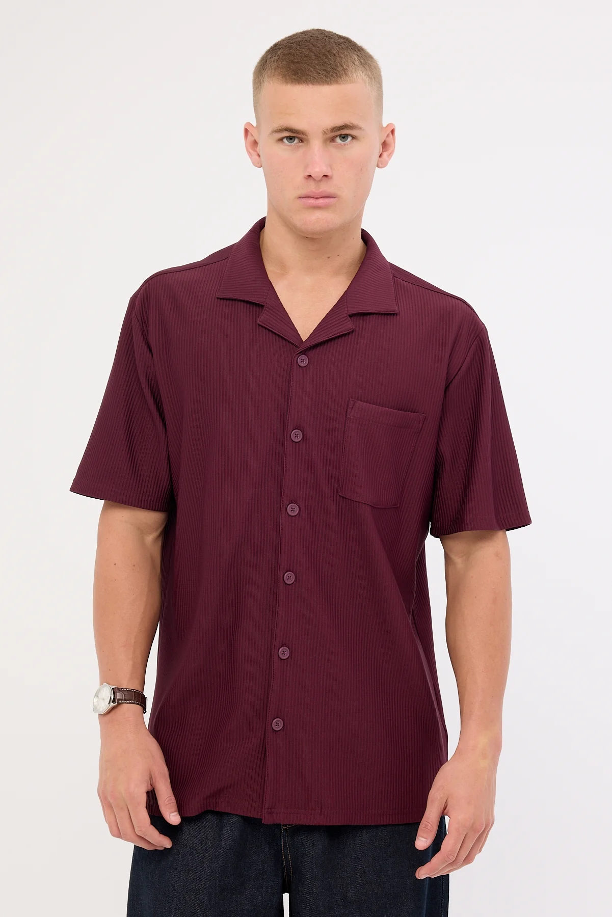 Common Need Austin Pleated Resort Shirt Burgundy - Image 3