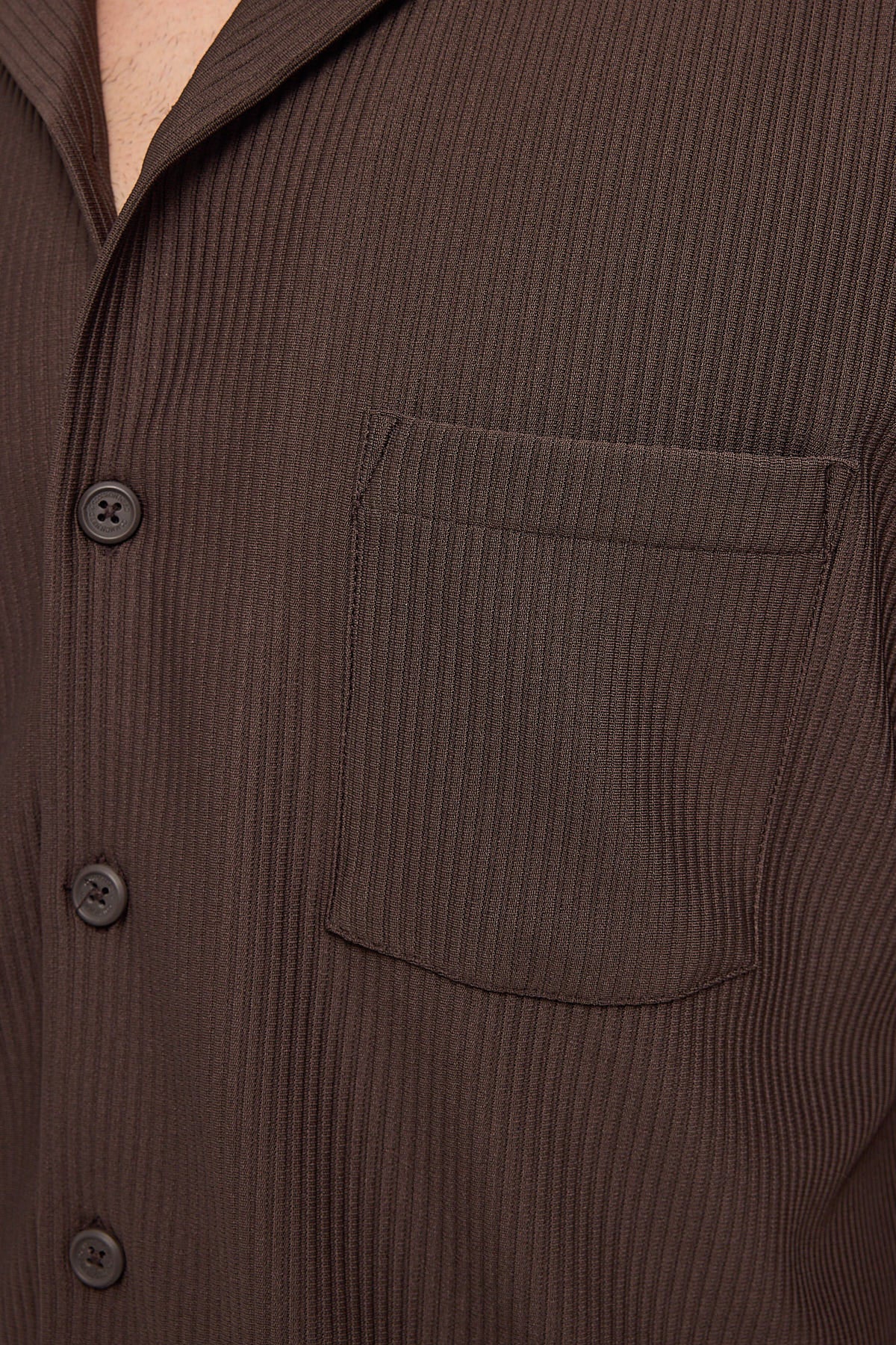 Common Need Austin Pleated Resort Shirt Dark Brown - Image 5
