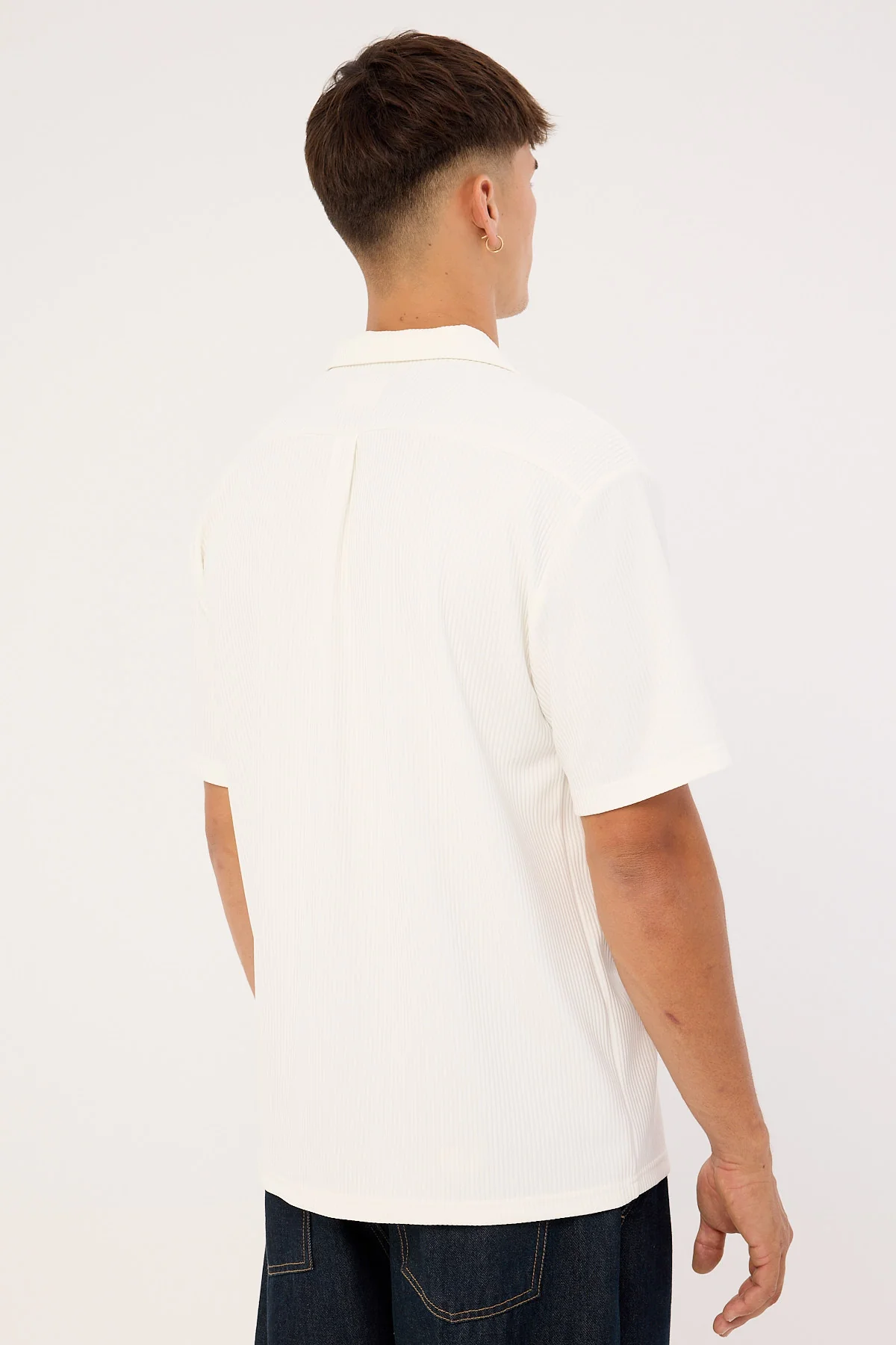 Common Need Austin Pleated Resort Shirt White - Image 5
