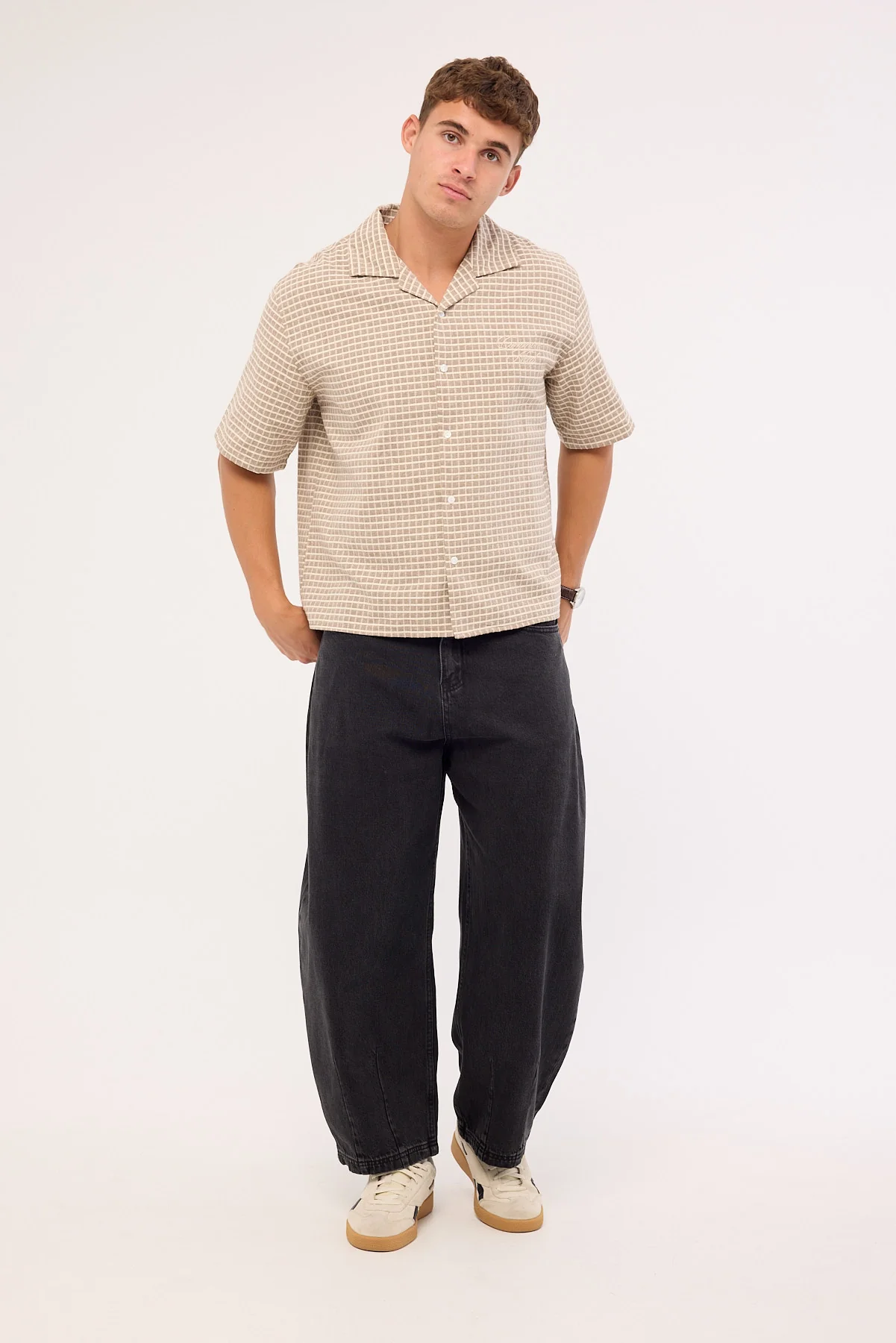 Common Need Axis Barrel Jean Black