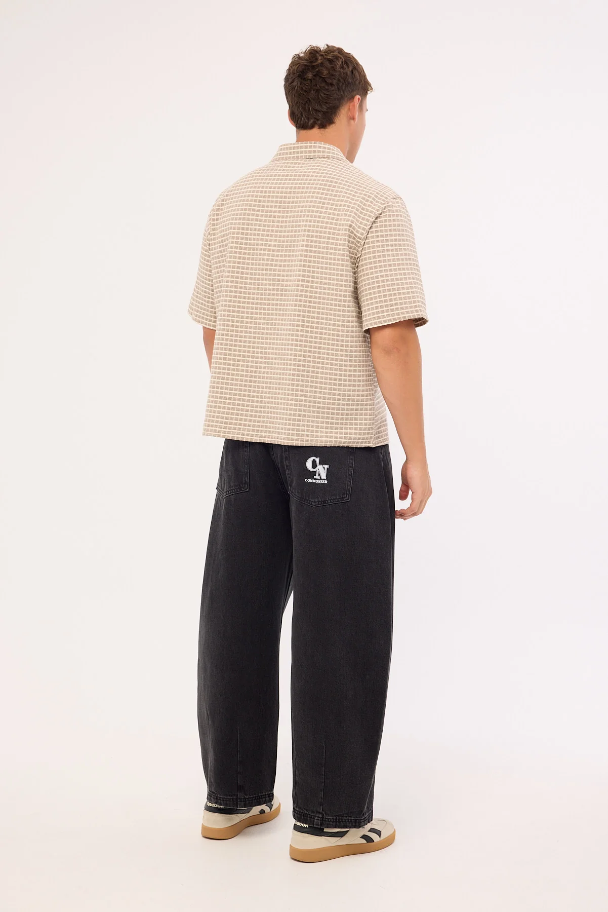 Common Need Axis Barrel Jean Black - Image 3
