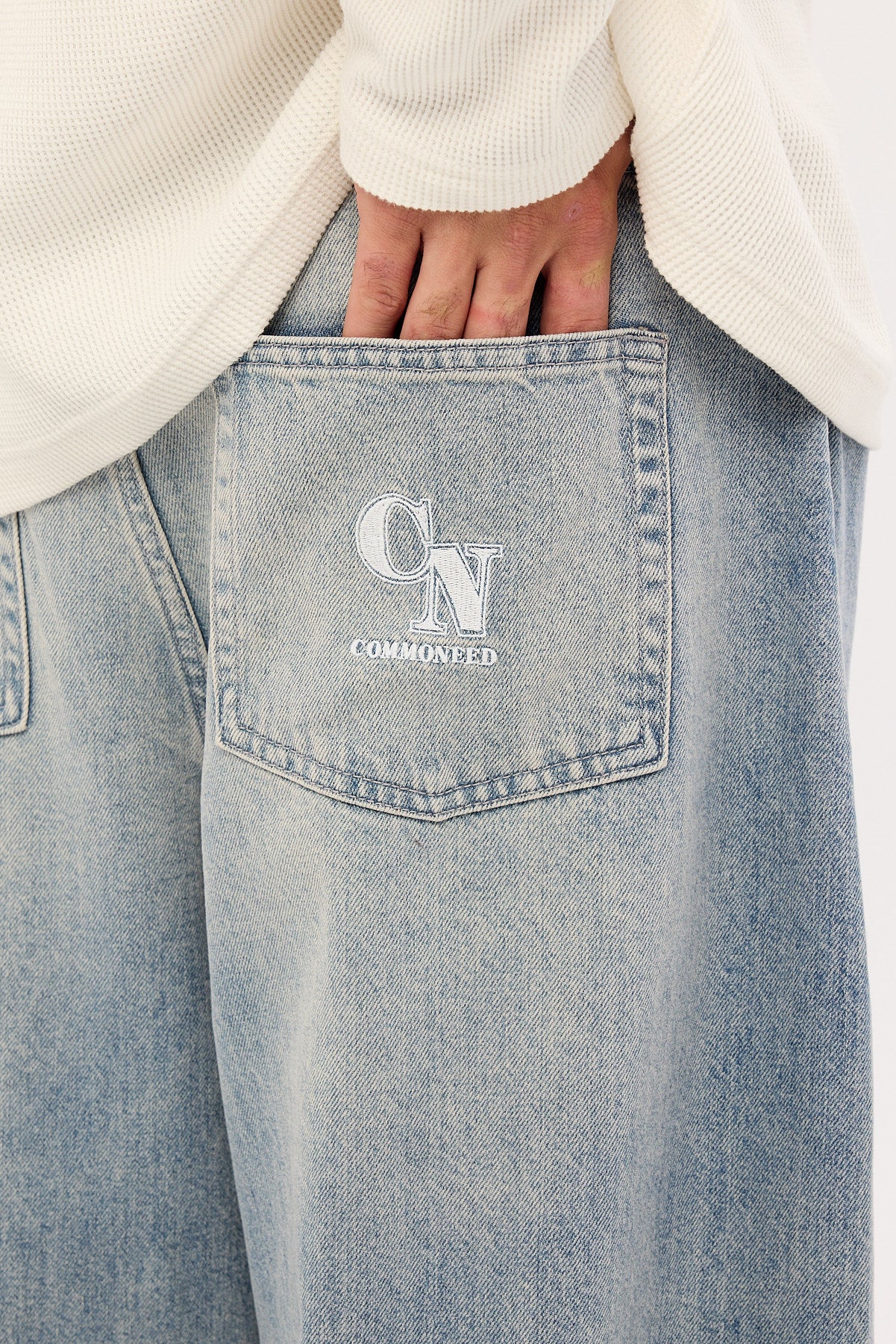 Common Need Axis Barrel Jean Cloud Blue - Image 6