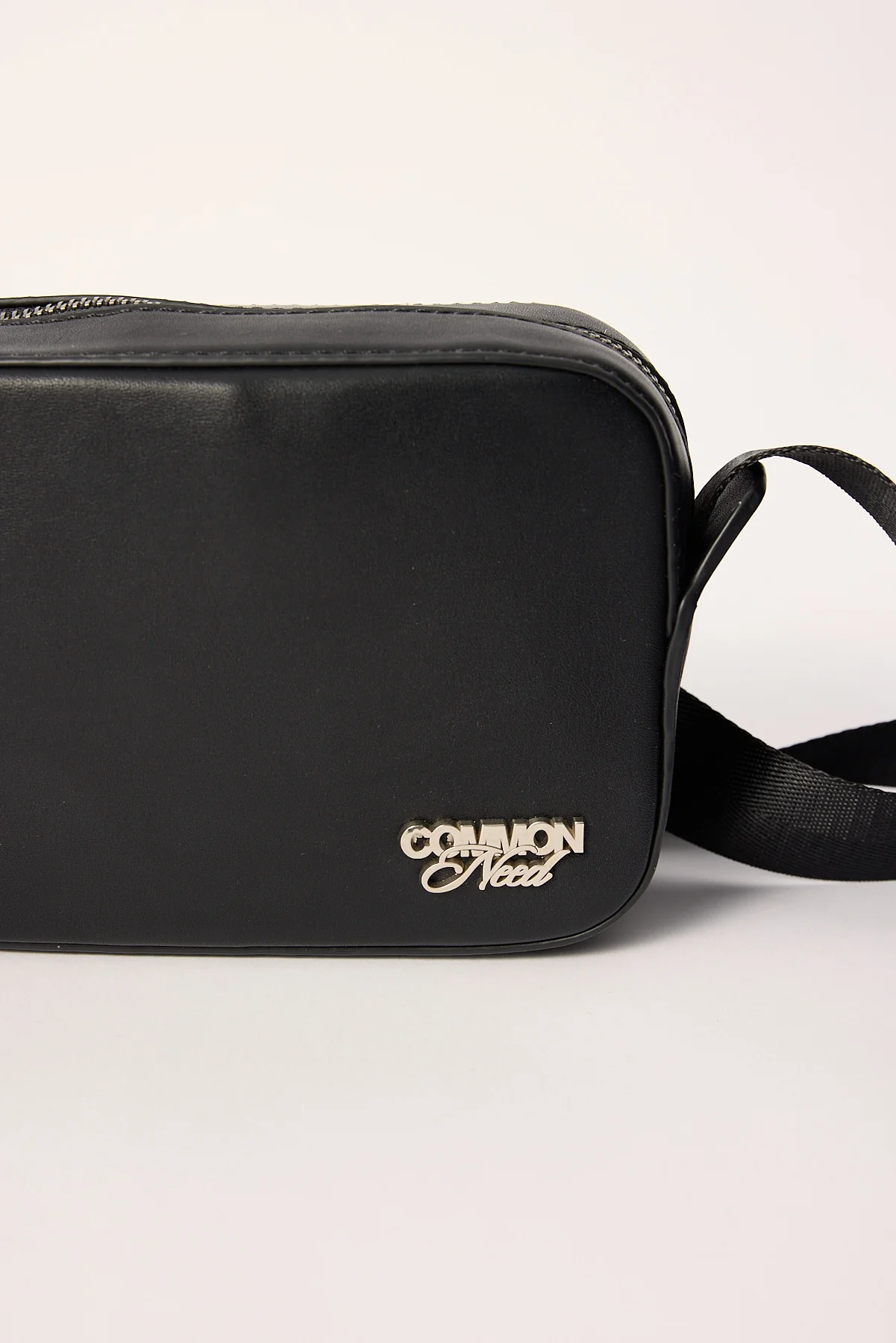 Common Need Axis Crossbody Bag Black - Image 3