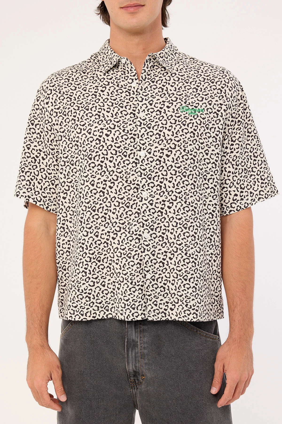 Common Need Best Interest Boxy Cropped Shirt Cream Leopard - Image 7