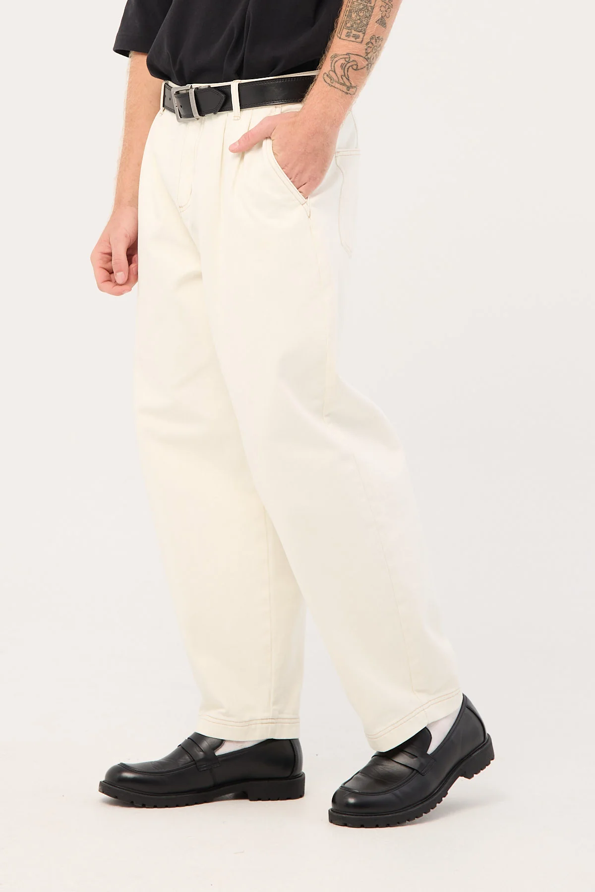 Common Need Blanco Pleated Jean Ecru - Image 5