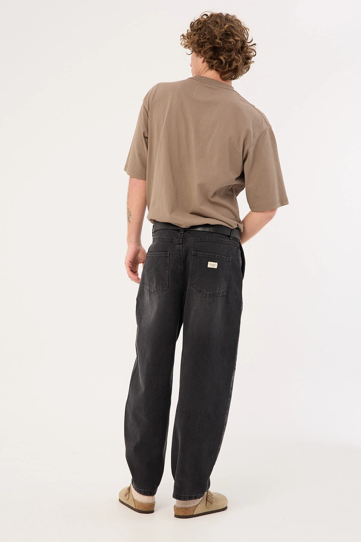 Common Need Blanco Pleated Jean Tinted Black - Image 5