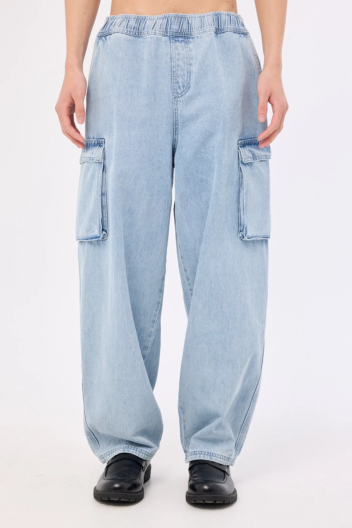 Common Need Briggs Elastic Waist Cargo Jean Fog Blue - Image 7