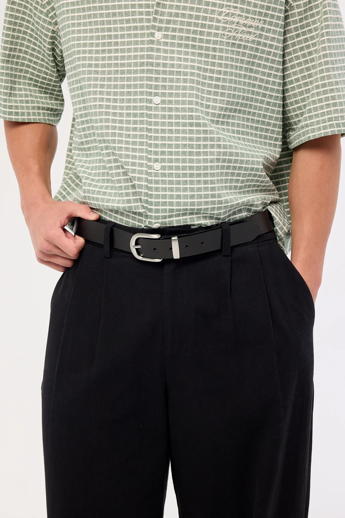 Common Need Classic Slim Leather Belt Black - Image 3