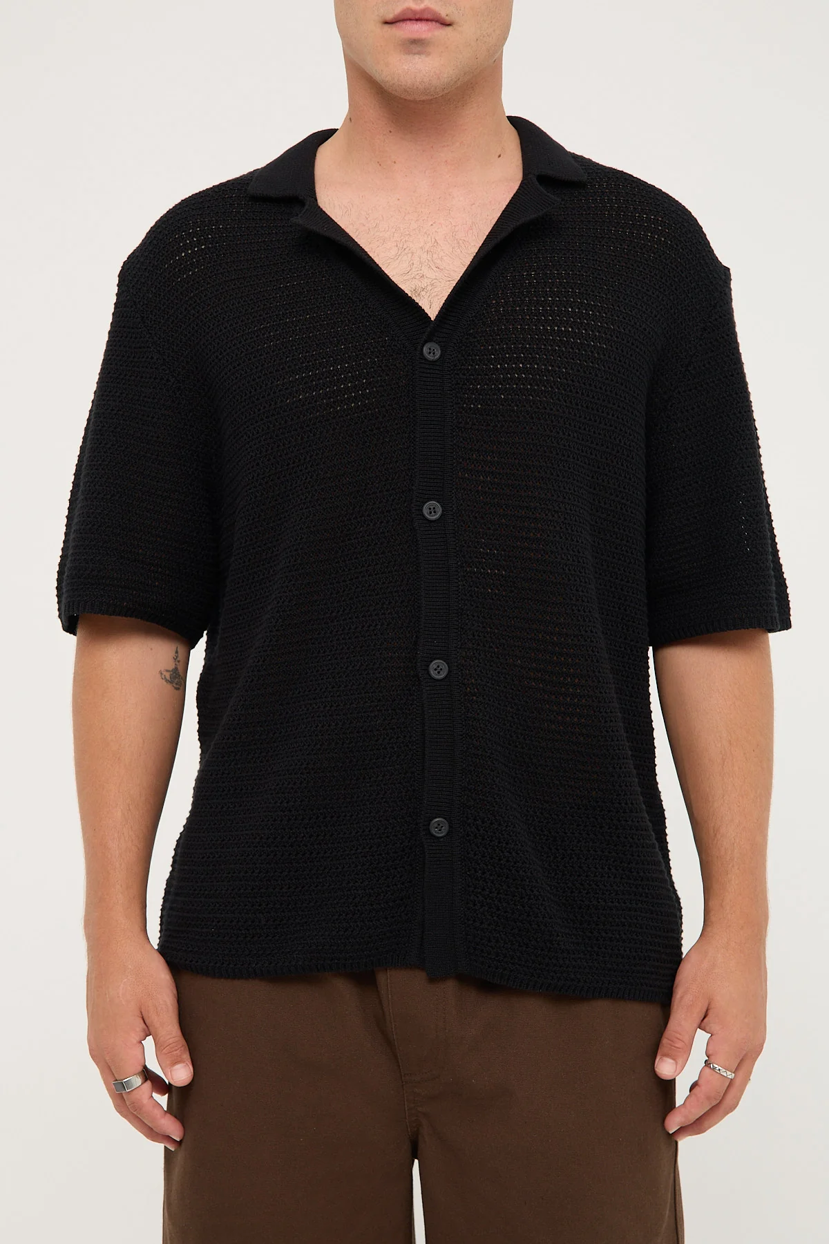 Common Need Crochet Boxy Resort Shirt Black - Image 7