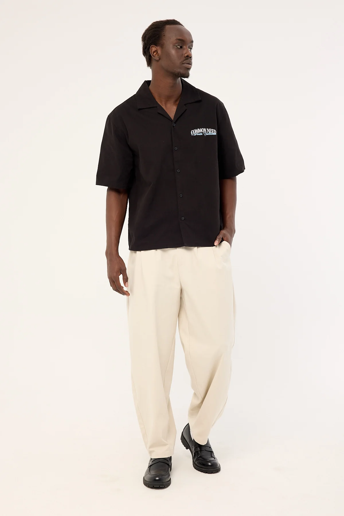 Common Need Enroll Boxy Cropped Resort Shirt Black - Image 2