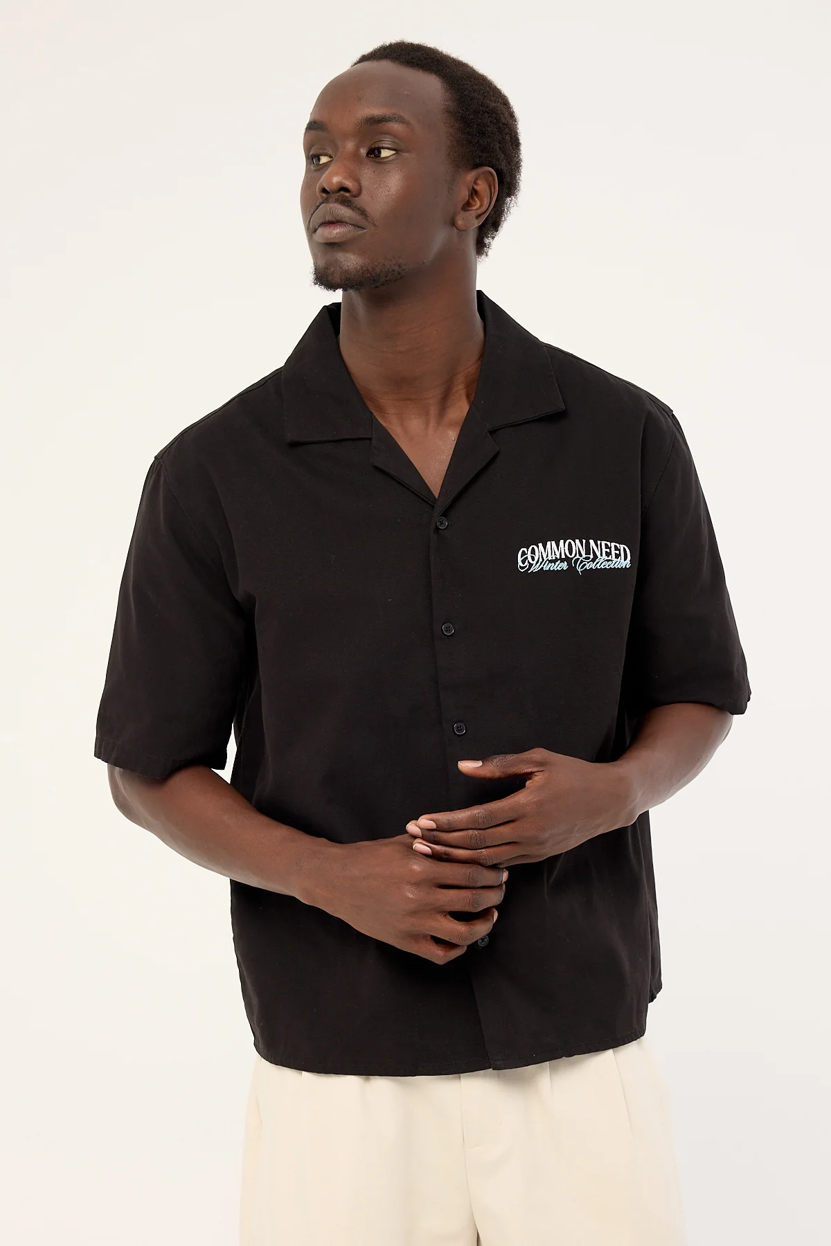 Common Need Enroll Boxy Cropped Resort Shirt Black - Image 3