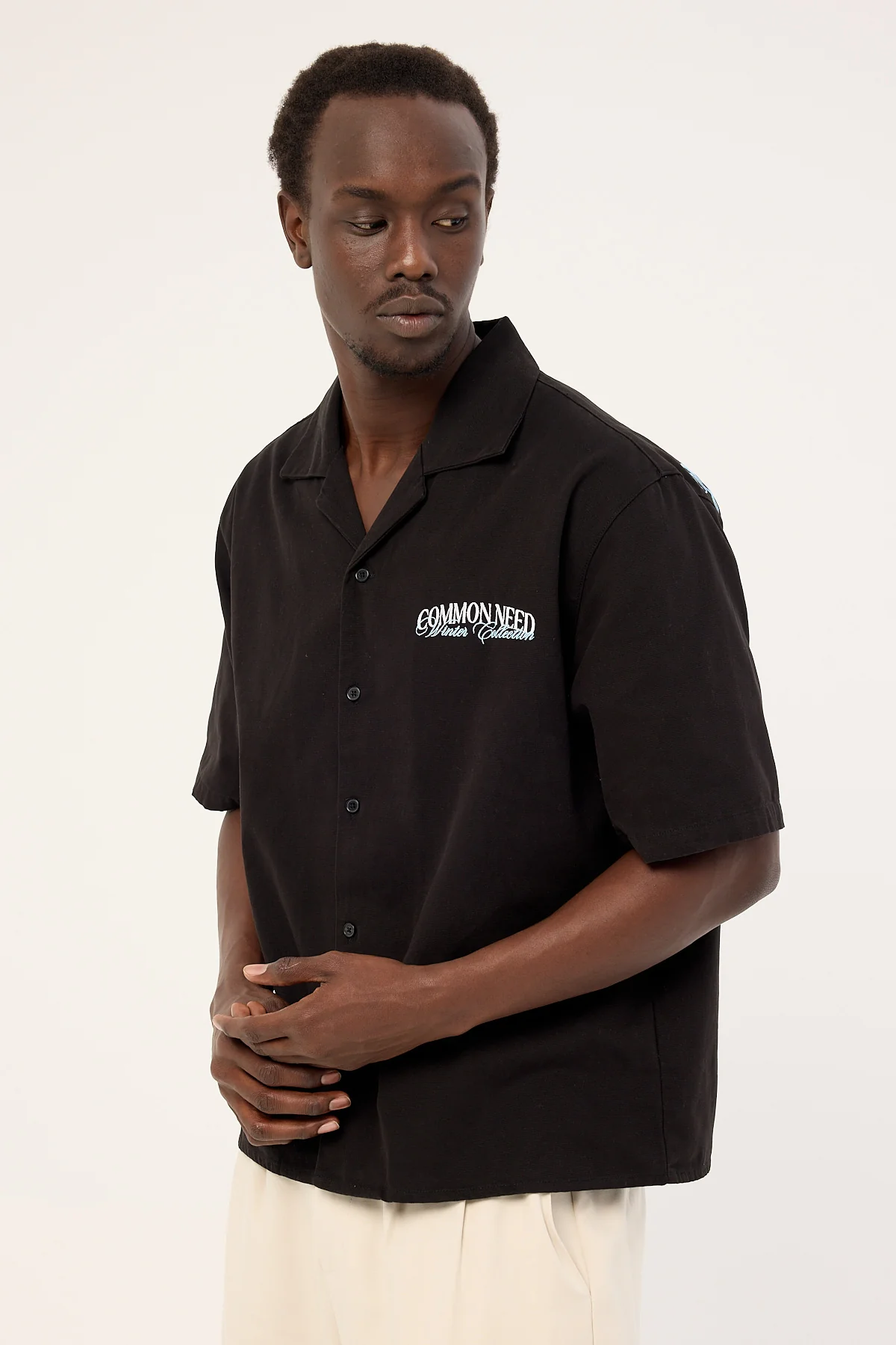 Common Need Enroll Boxy Cropped Resort Shirt Black - Image 4