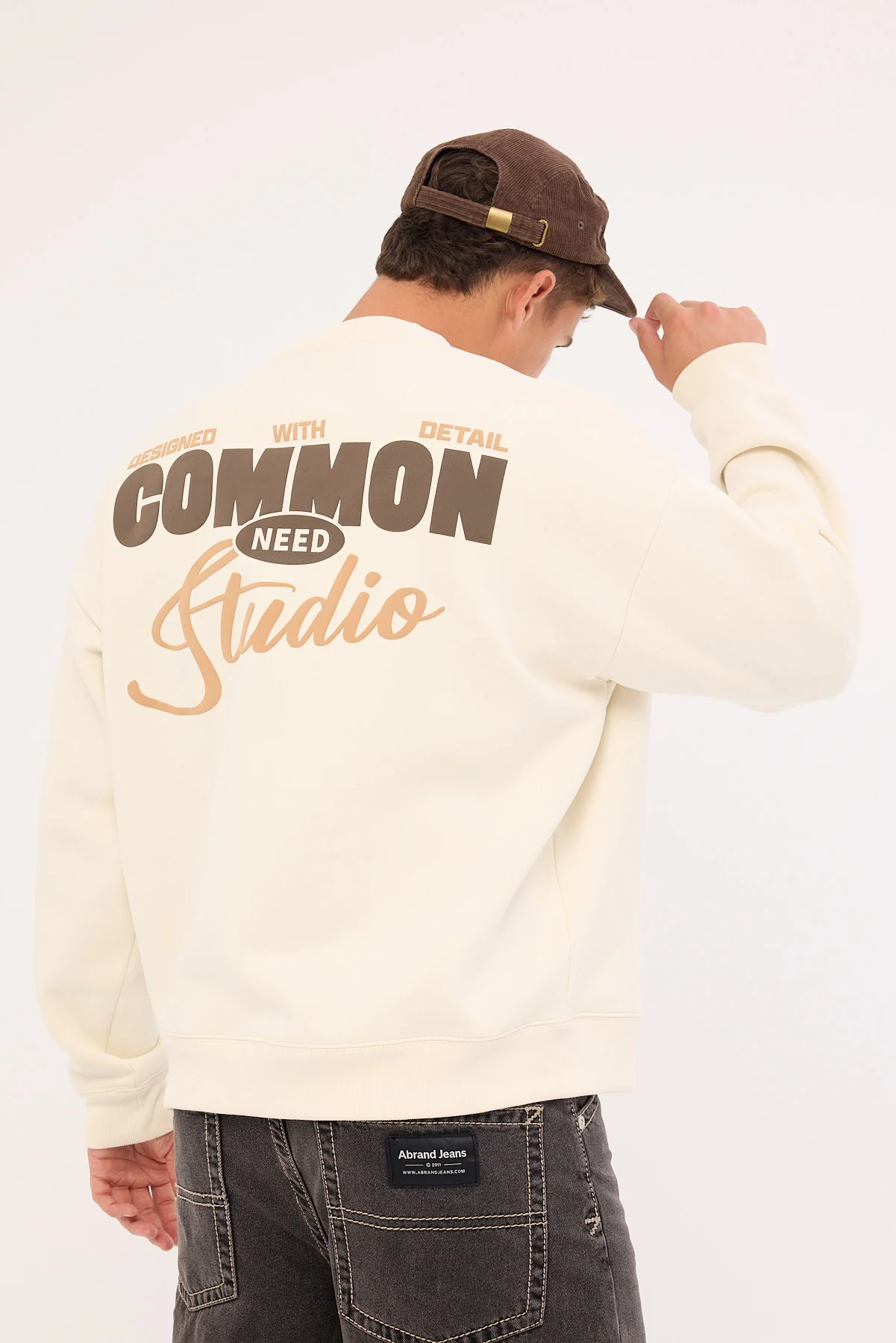 Common Need Gallery Crew Sweater Off White