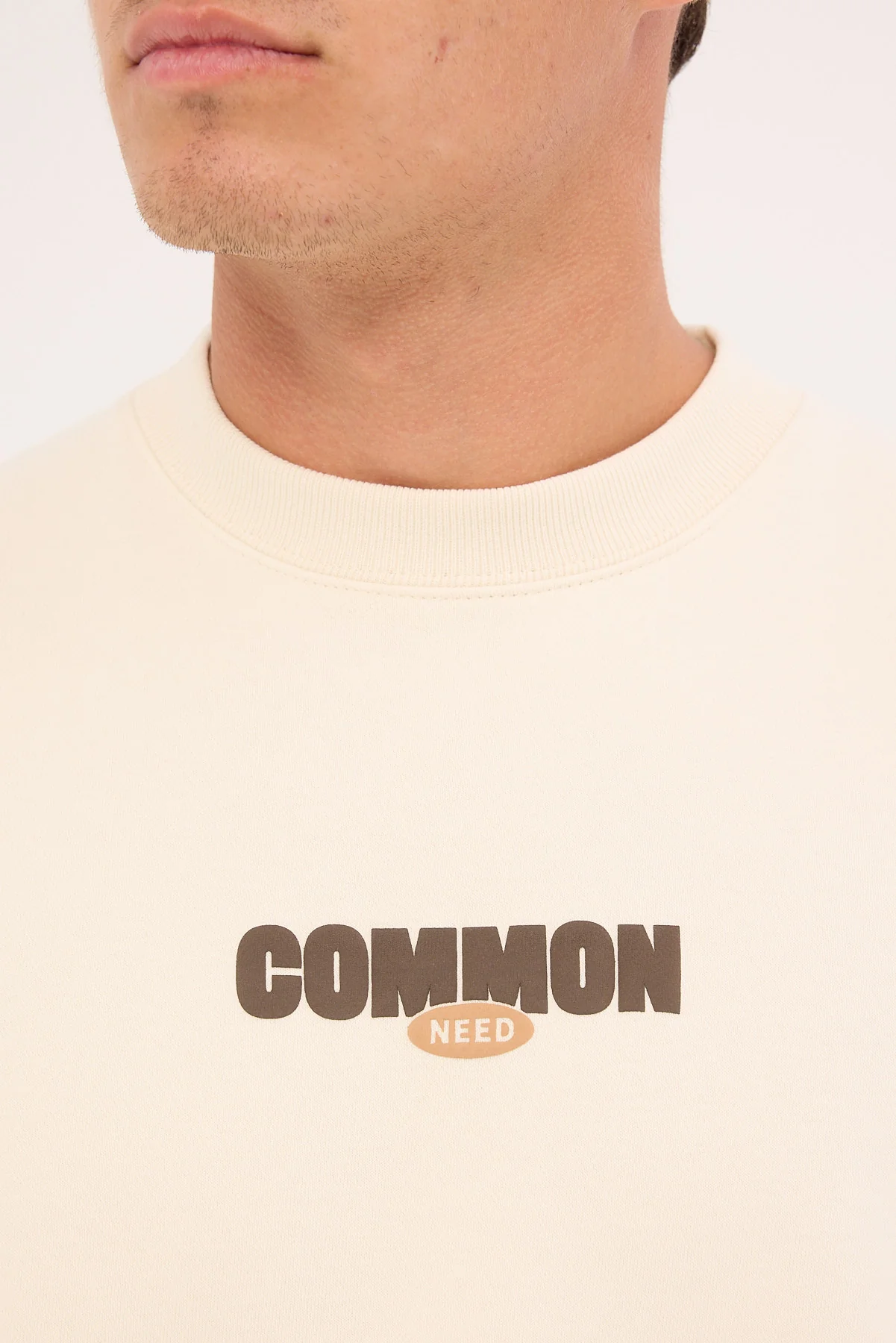 Common Need Gallery Crew Sweater Off White - Image 4