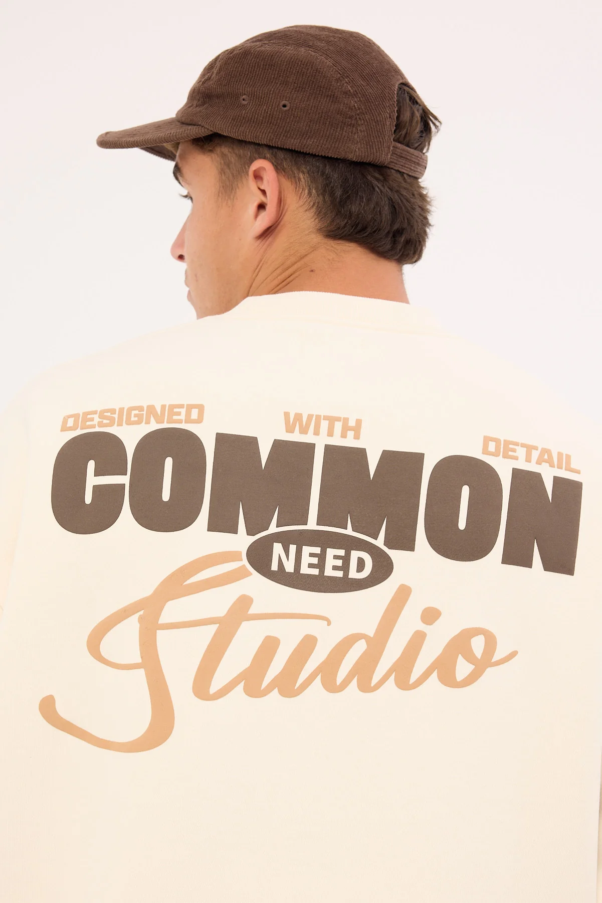 Common Need Gallery Crew Sweater Off White - Image 6