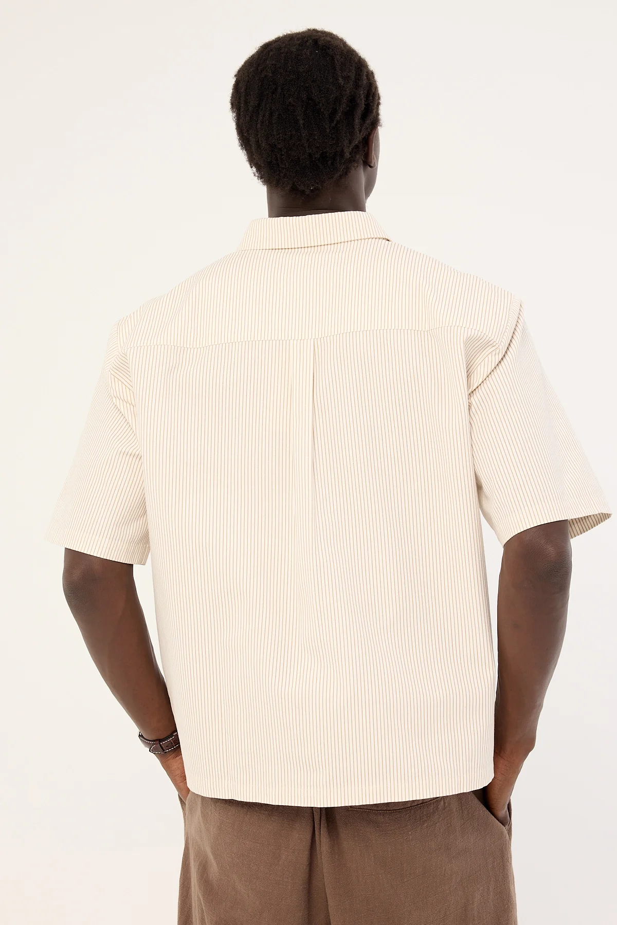 Common Need Getaway Boxy Cropped Shirt White/Tan Stripe - Image 5