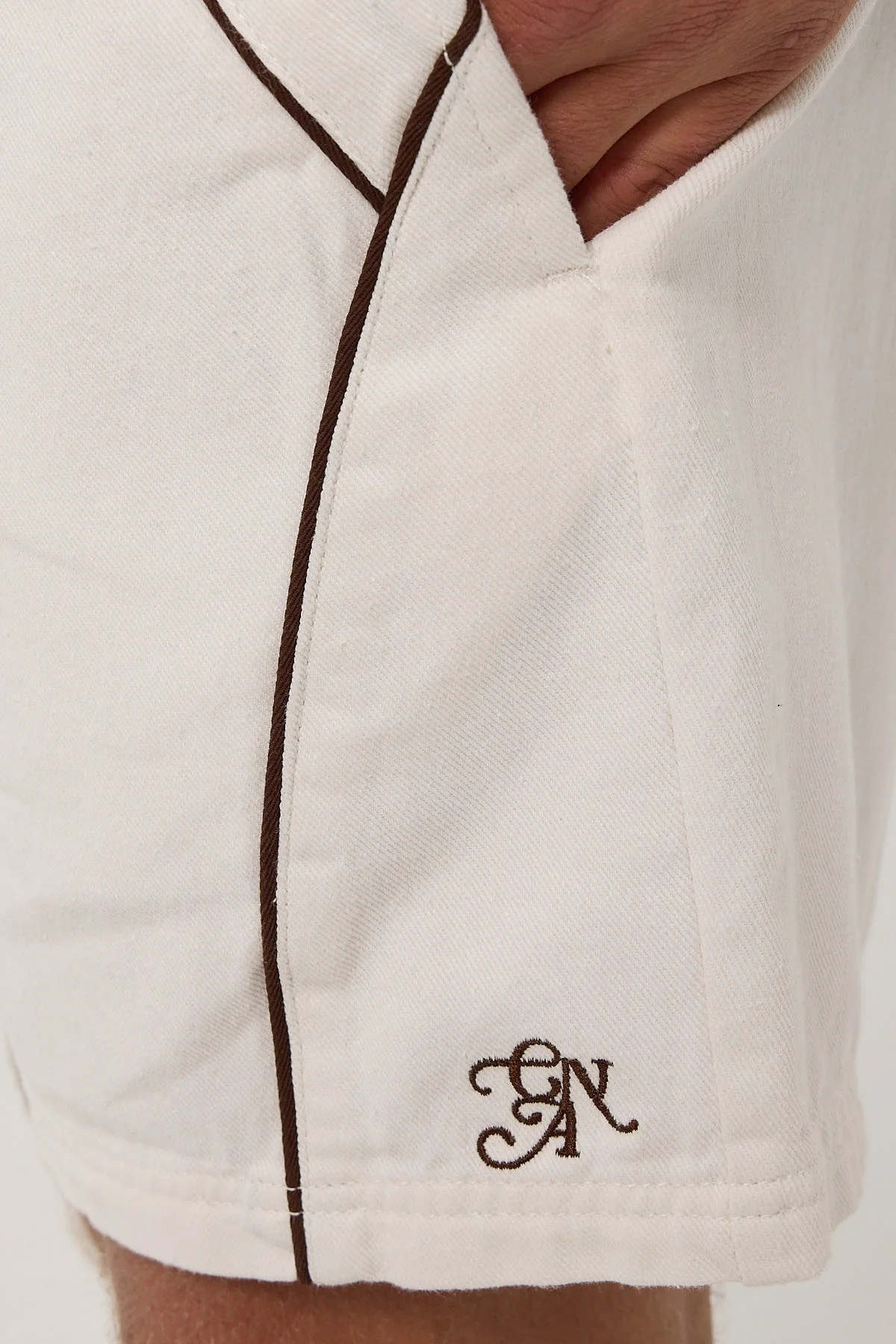 Common Need Heirloom Relaxed Short Ecru - Image 4