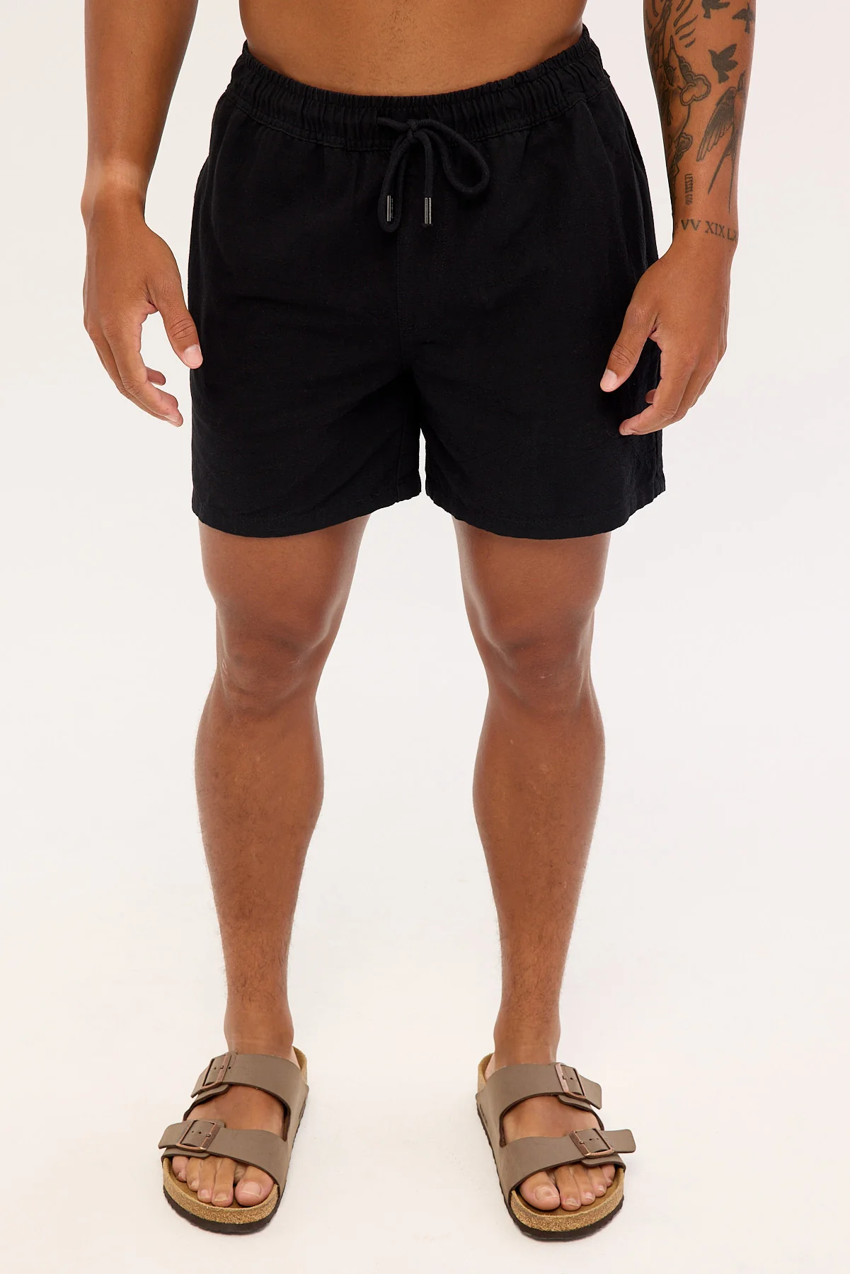 Common Need Island Linen Short Black - Image 6