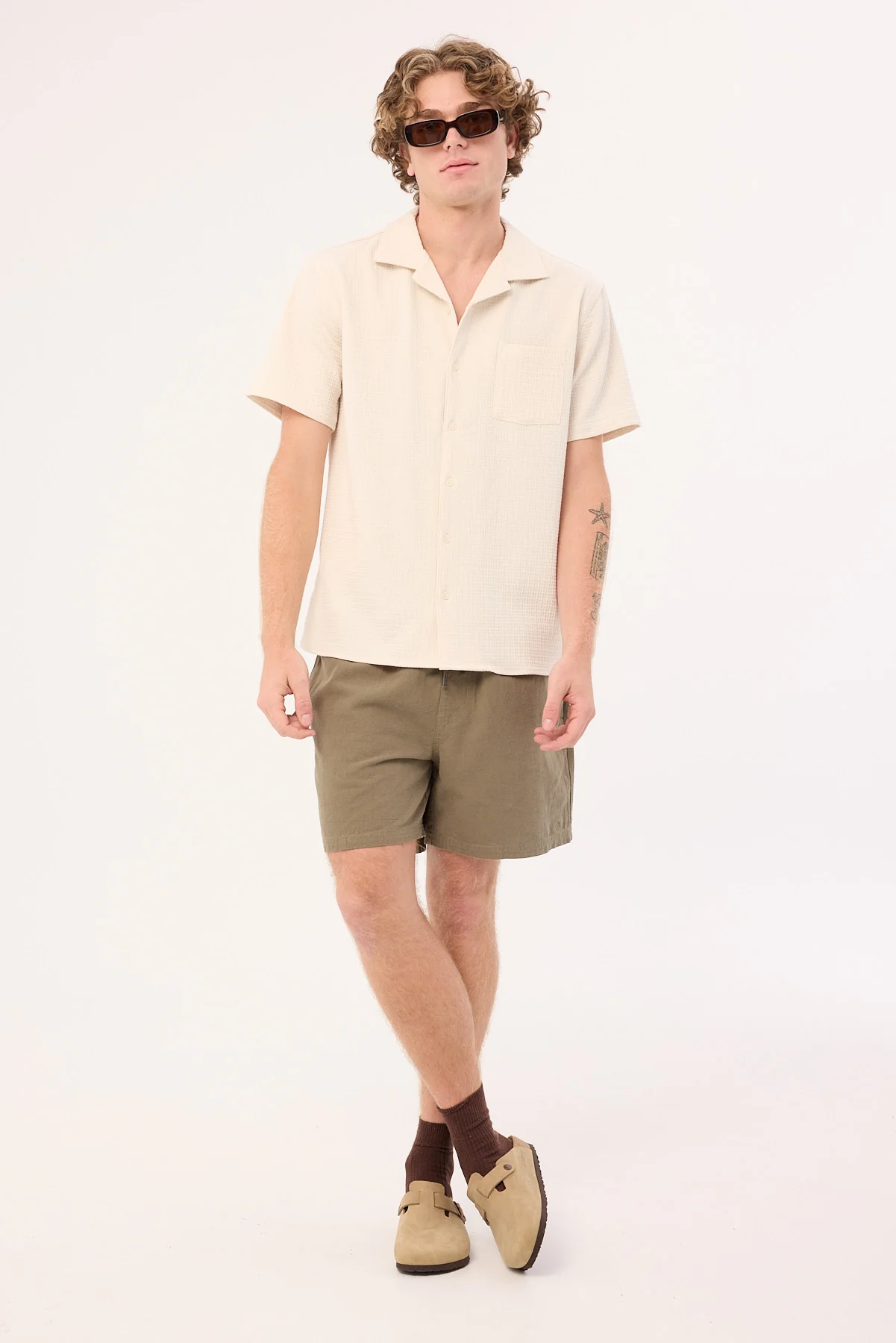 Common Need Island Linen Short Olive Green