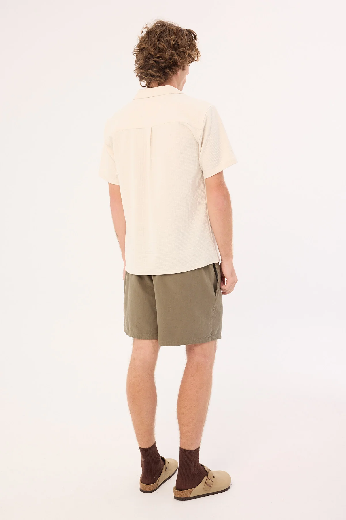 Common Need Island Linen Short Olive Green - Image 6
