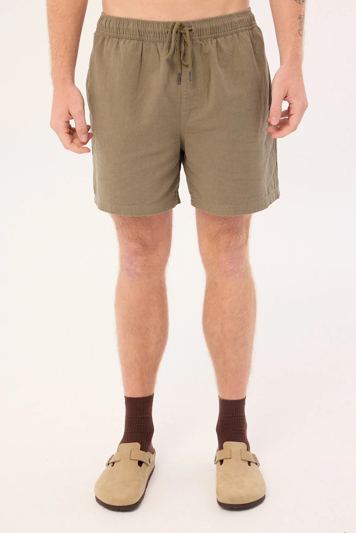 Common Need Island Linen Short Olive Green - Image 8