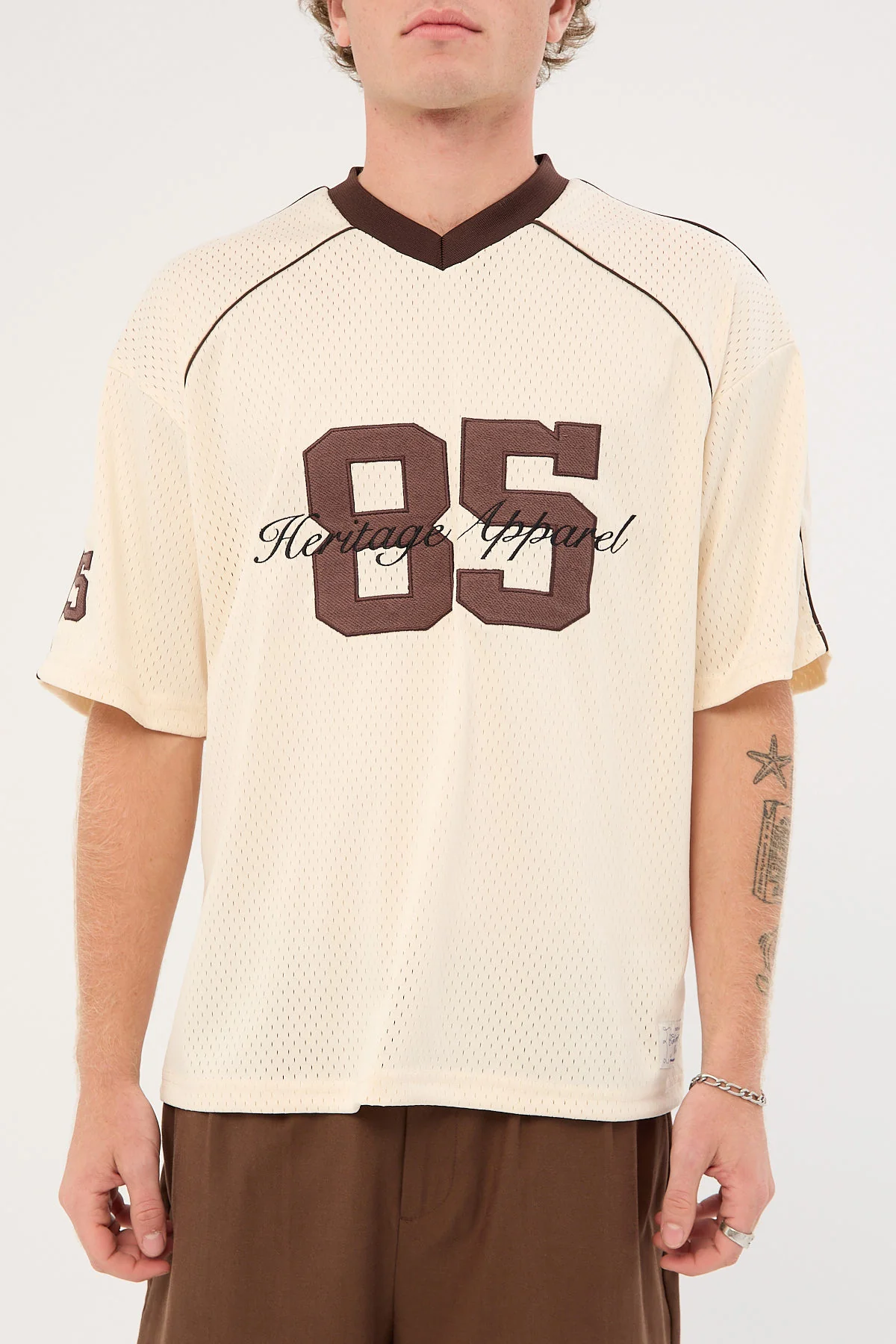 Common Need Jackson V-Neck Jersey Ecru - Image 11