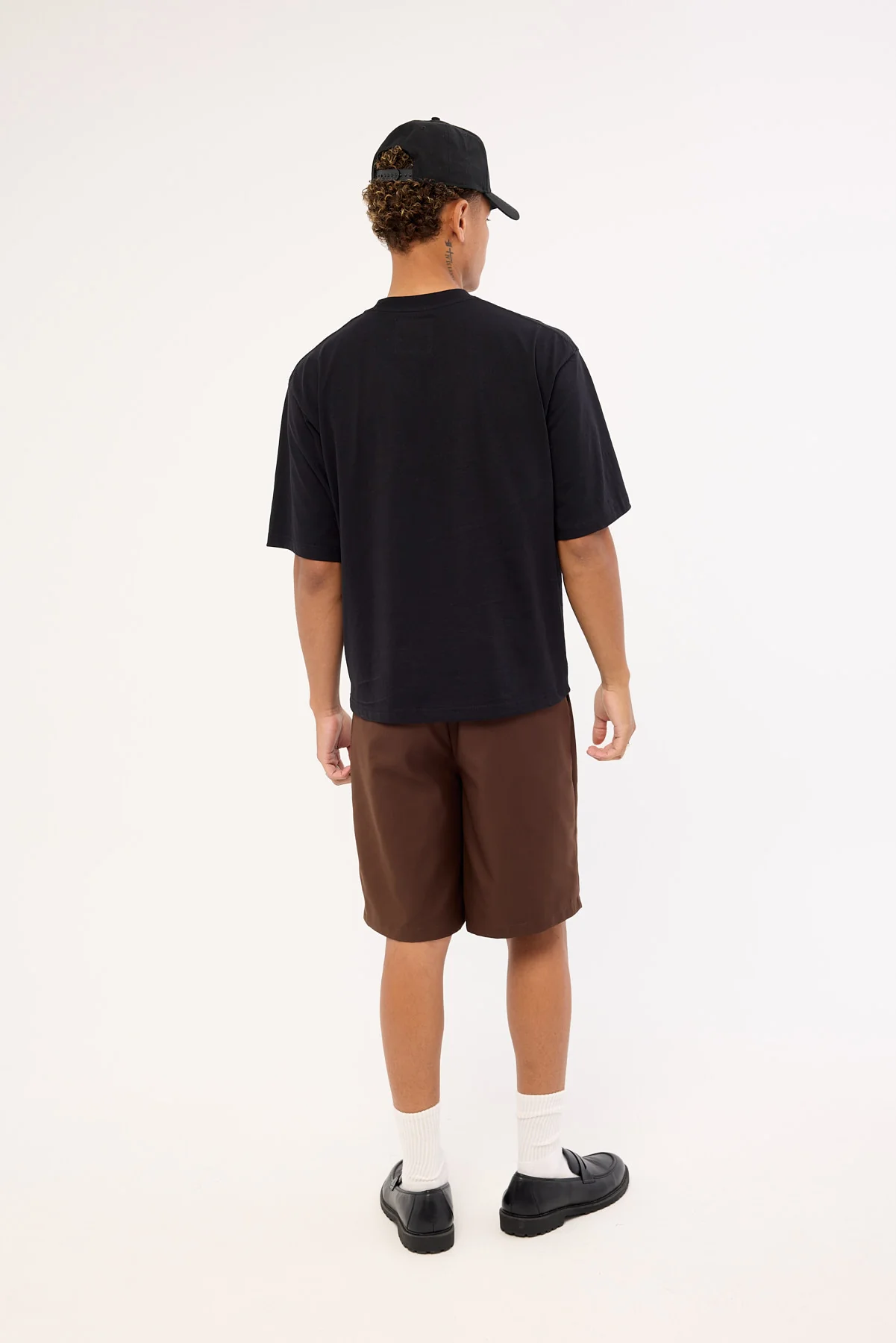 Common Need Jaxon Baggy Tailored Short Dark Brown - Image 5